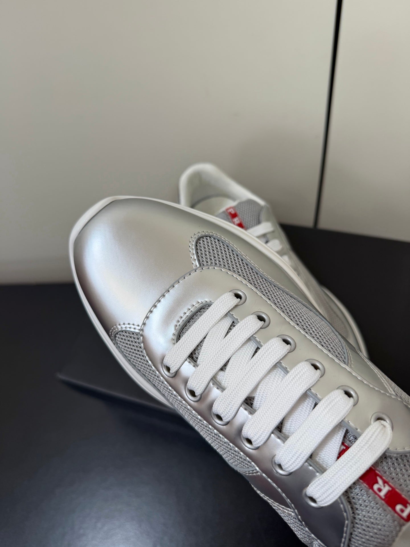 PRA 26S Casual Sneakers Metallic Silver Leather 618917