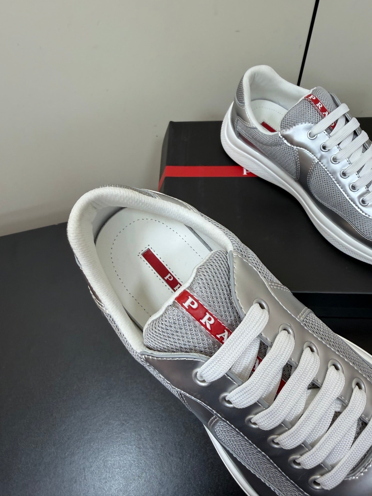 PRA 26S Casual Sneakers Metallic Silver Leather 618917