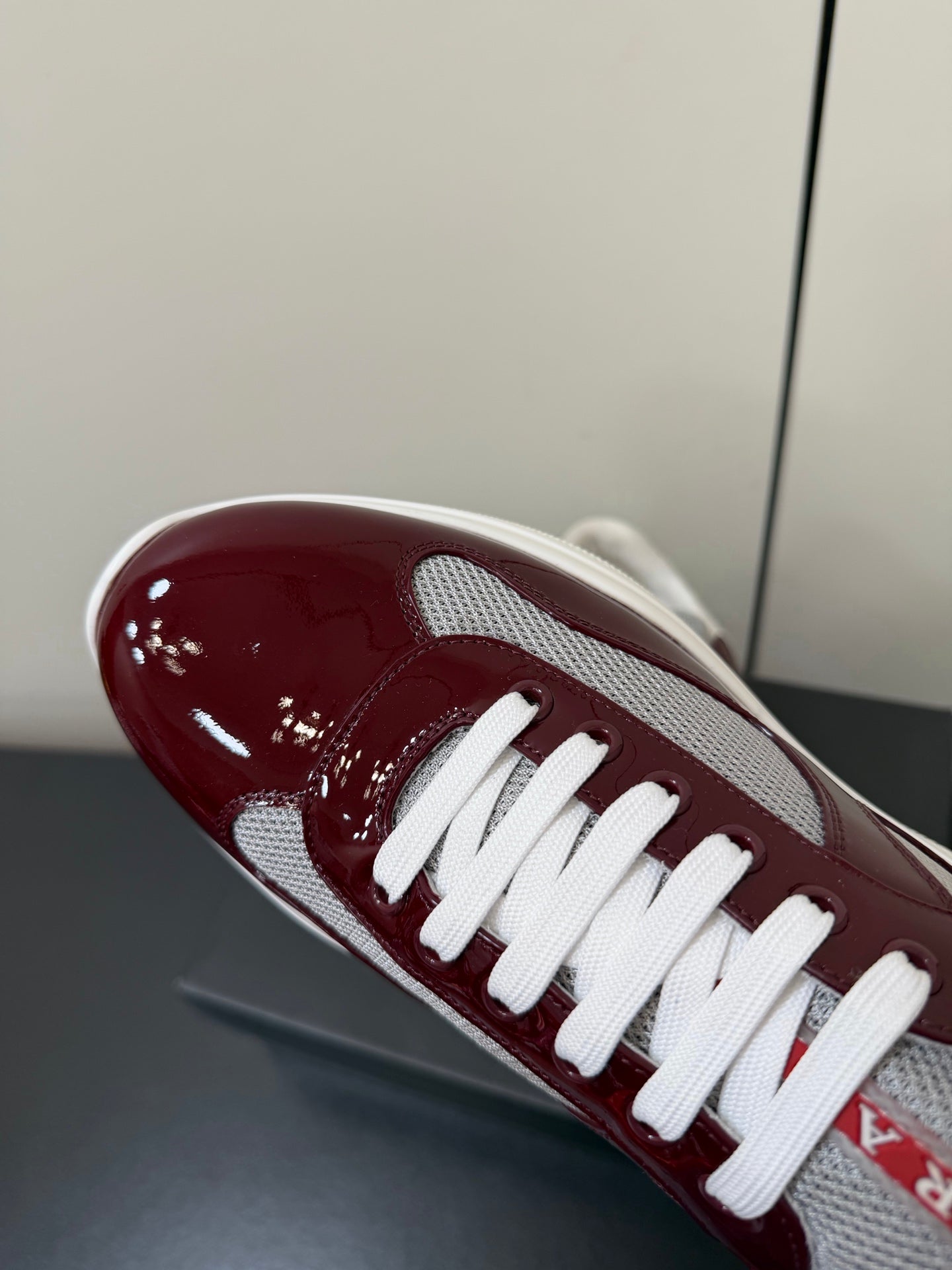 PRA 26S Casual Sneakers Burgundy Gray Patent Leather 618919
