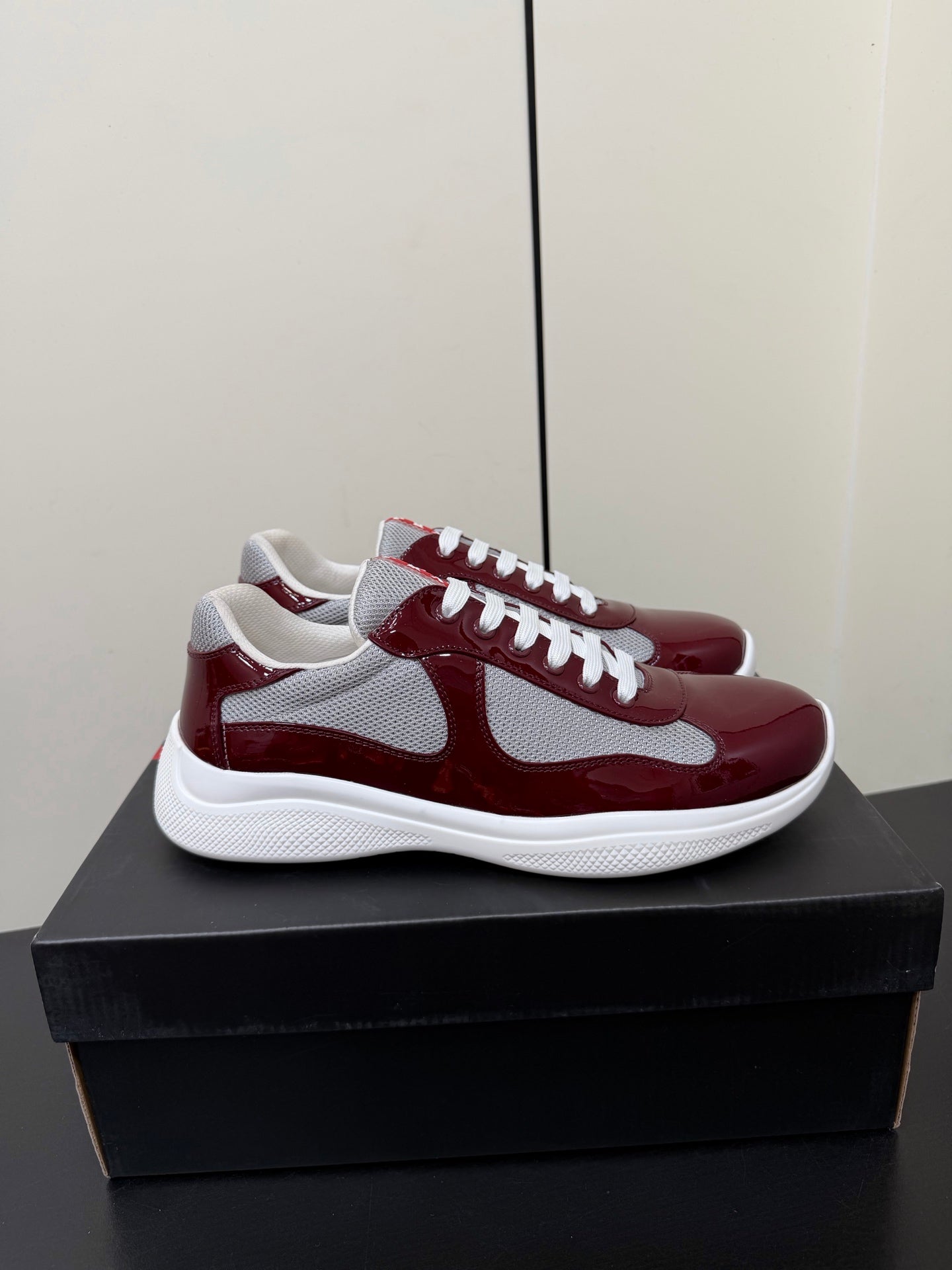 PRA 26S Casual Sneakers Burgundy Gray Patent Leather 618919