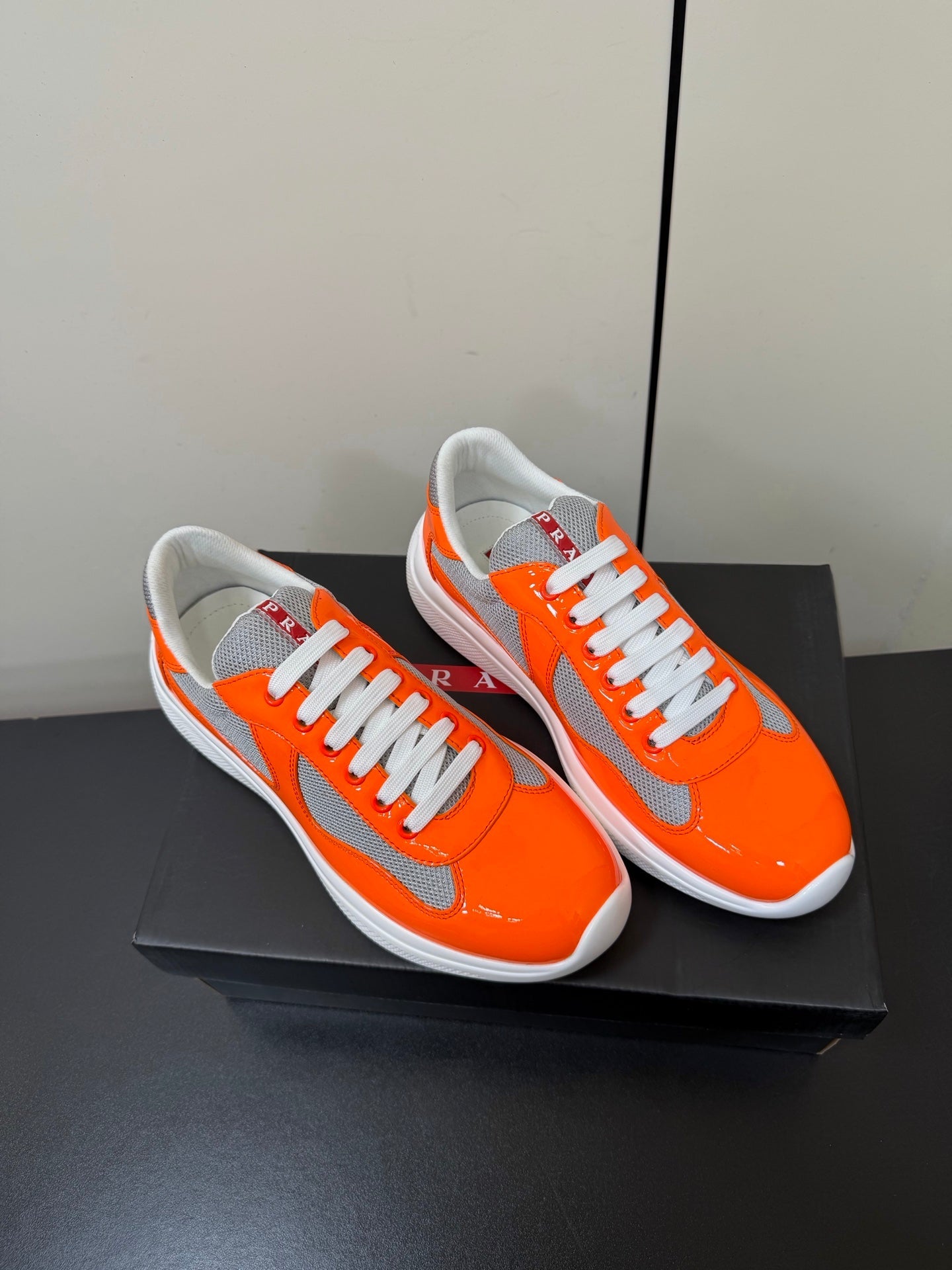 PRA 26S Casual Sneakers Orange Gray Patent Leather 618920