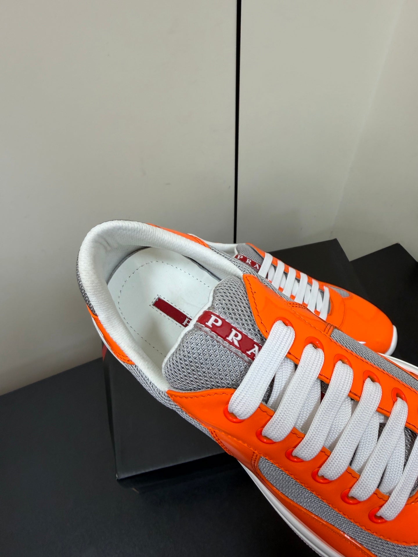 PRA 26S Casual Sneakers Orange Gray Patent Leather 618920