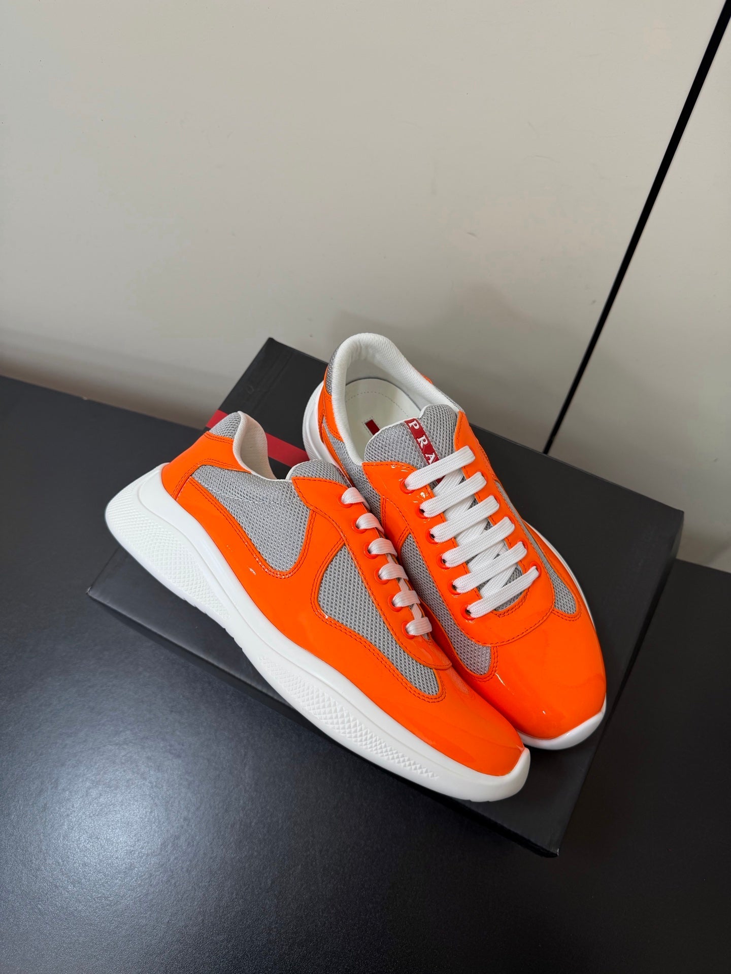 PRA 26S Casual Sneakers Orange Gray Patent Leather 618920
