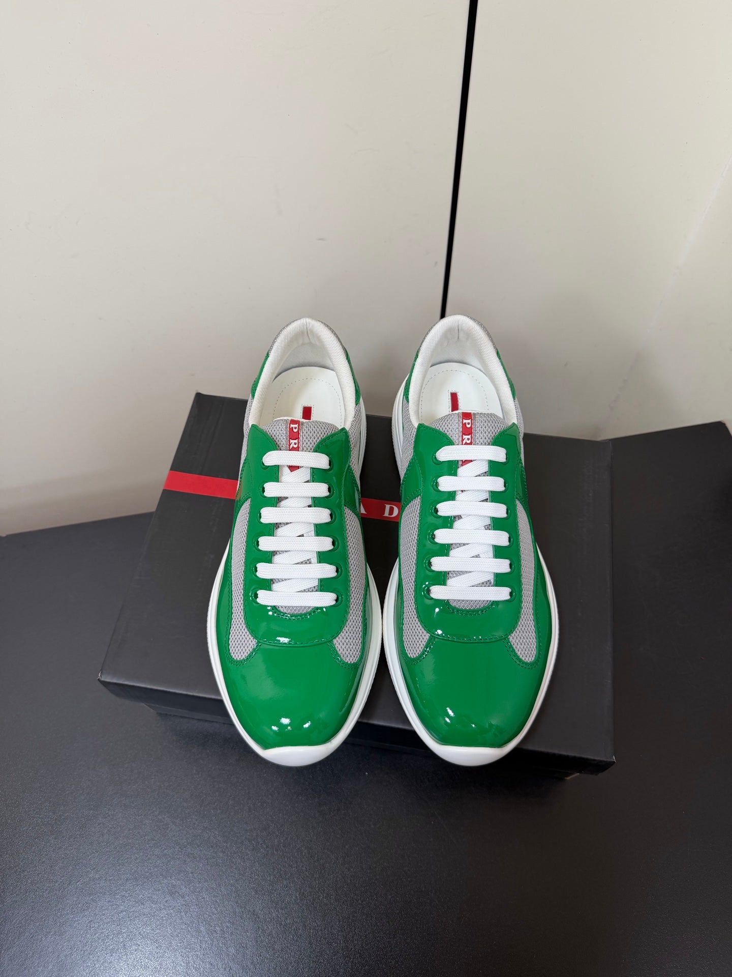 PRA 26S Casual Sneakers Green Gray Patent Leather 618922