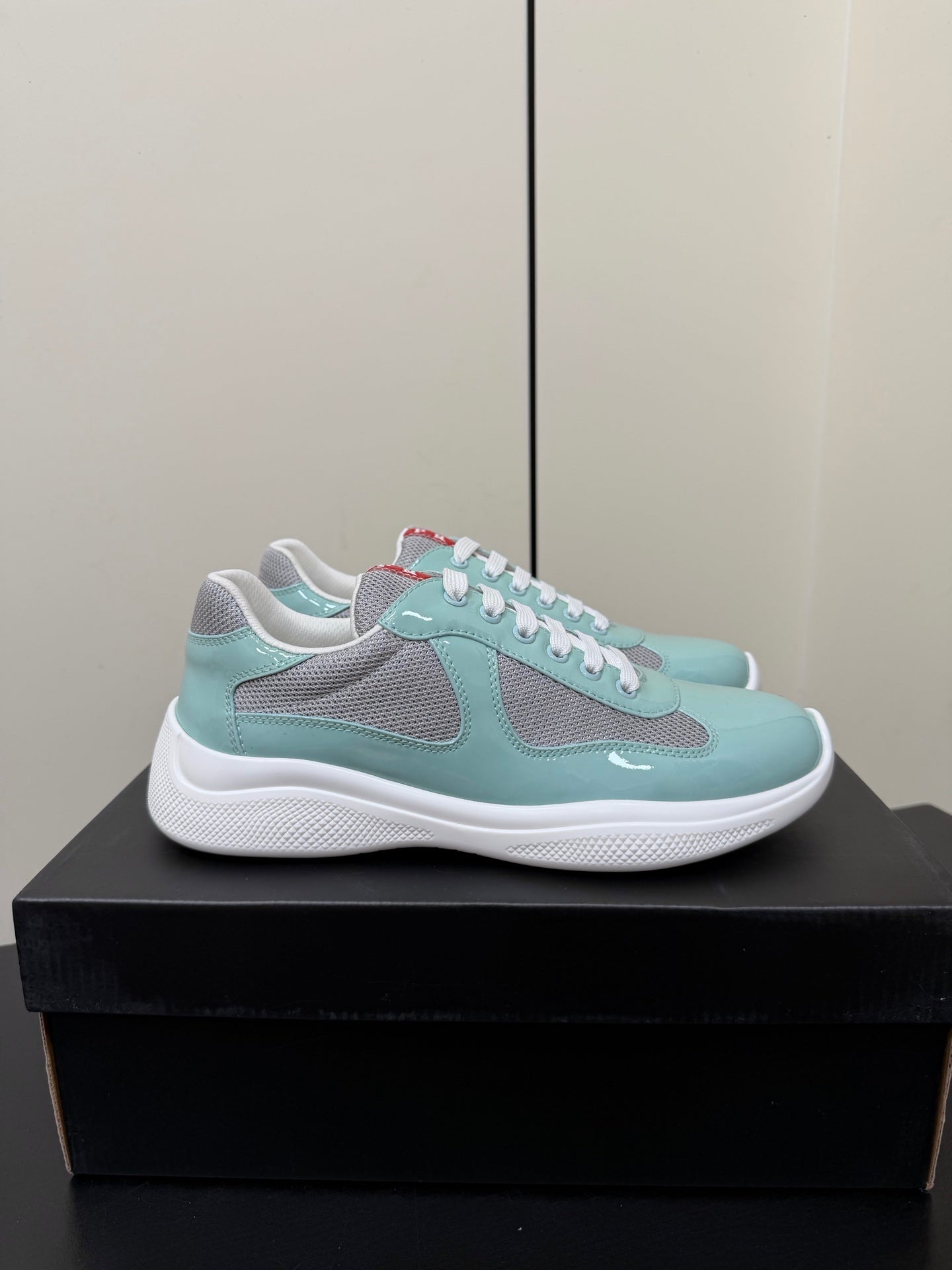 PRA 26S Casual Sneakers Mint Green Patent Leather 618923