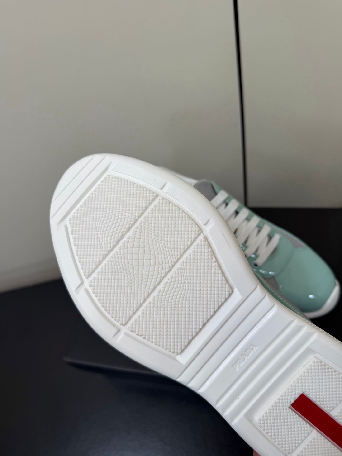 PRA 26S Casual Sneakers Mint Green Patent Leather 618923