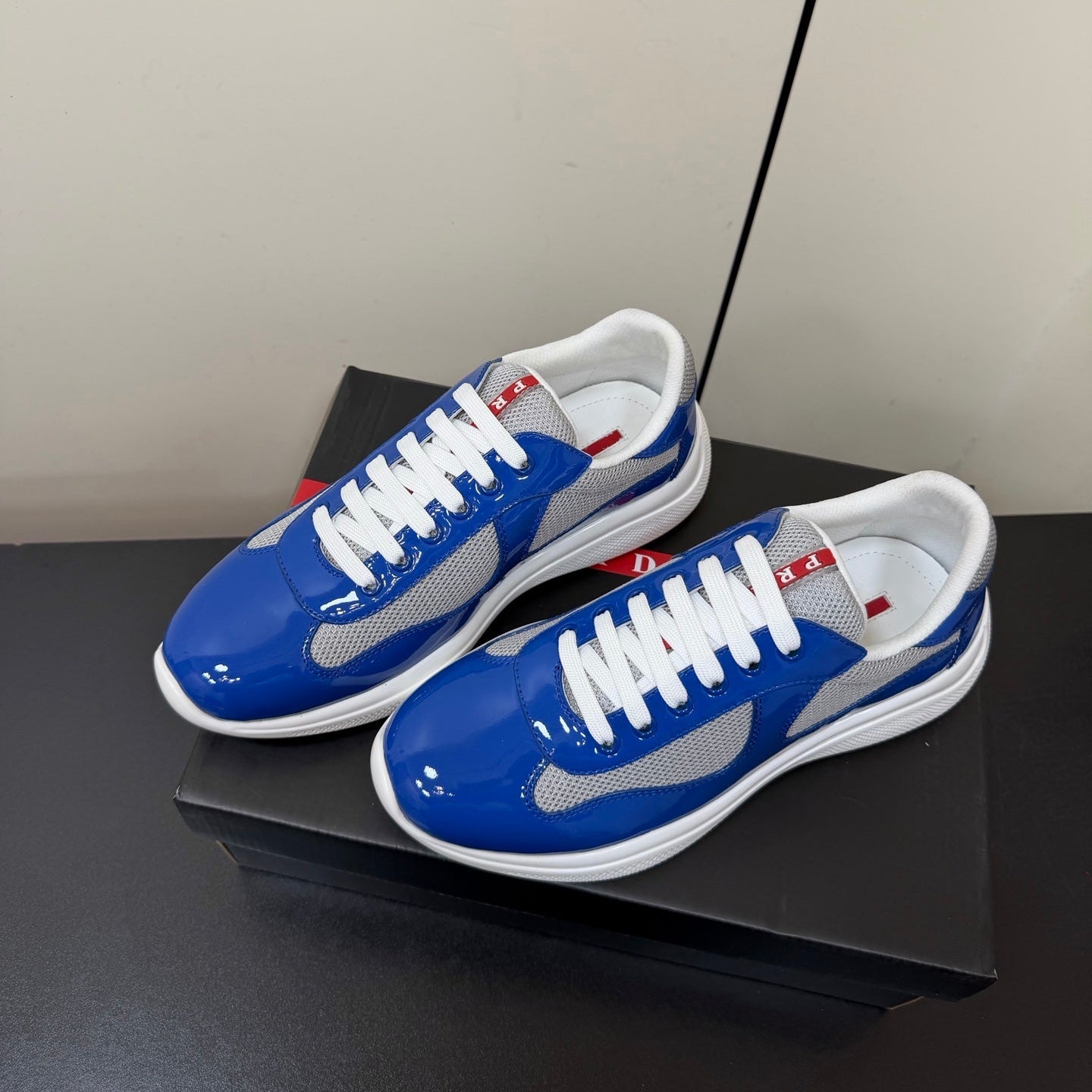 PRA 26S Casual Sneakers Blue White Patent Leather 618924