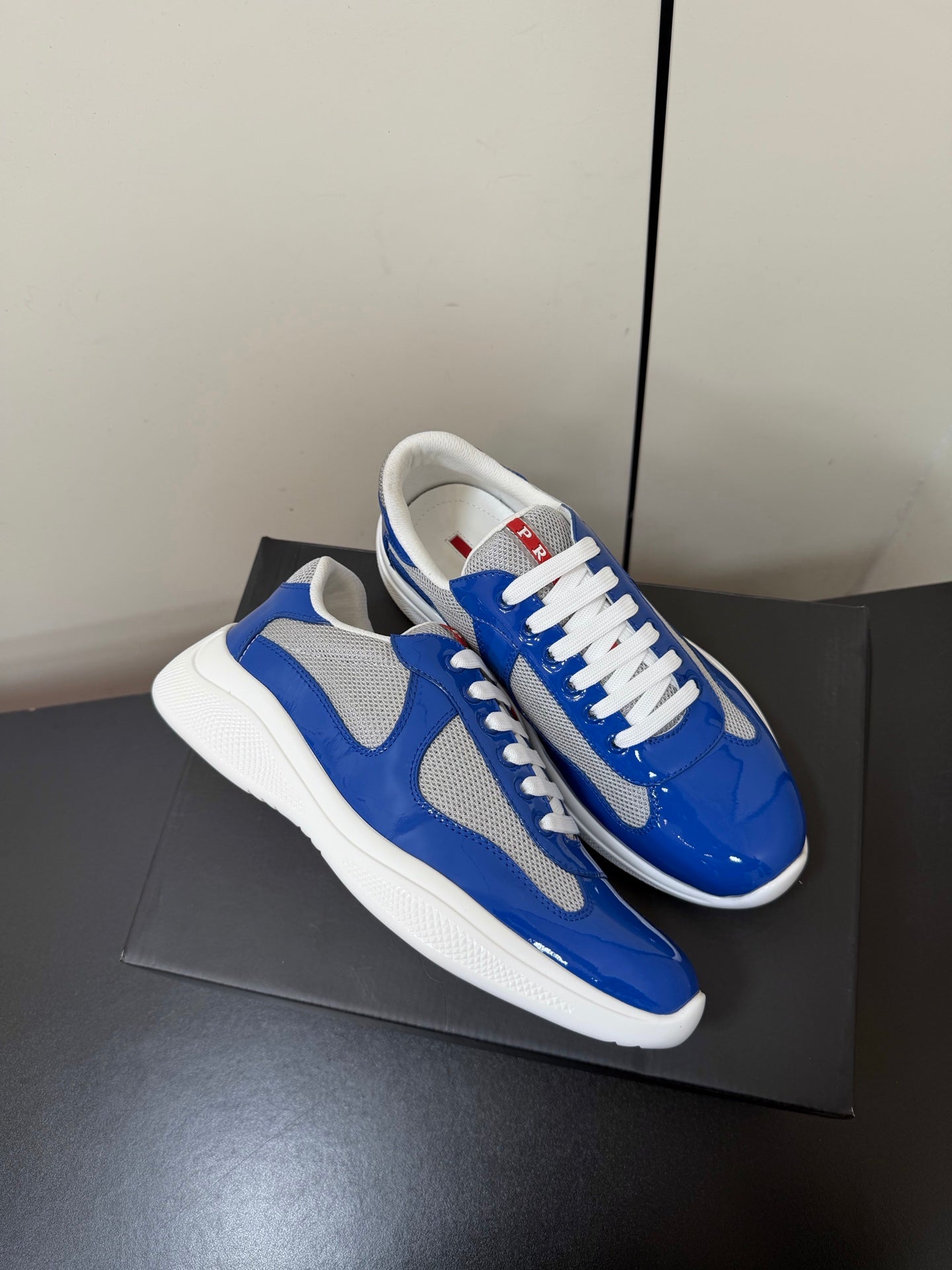 PRA 26S Casual Sneakers Blue White Patent Leather 618924