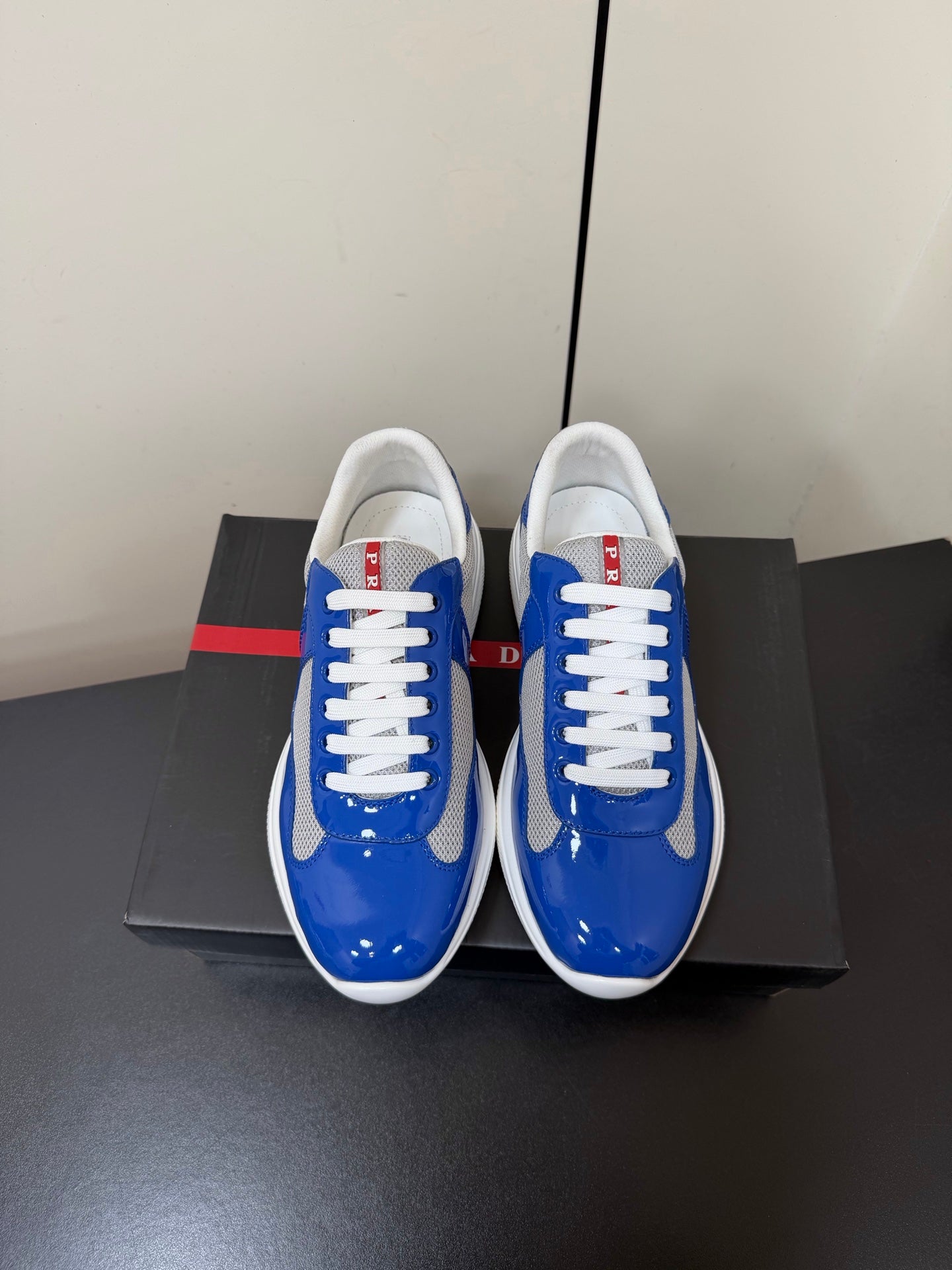 PRA 26S Casual Sneakers Blue White Patent Leather 618924