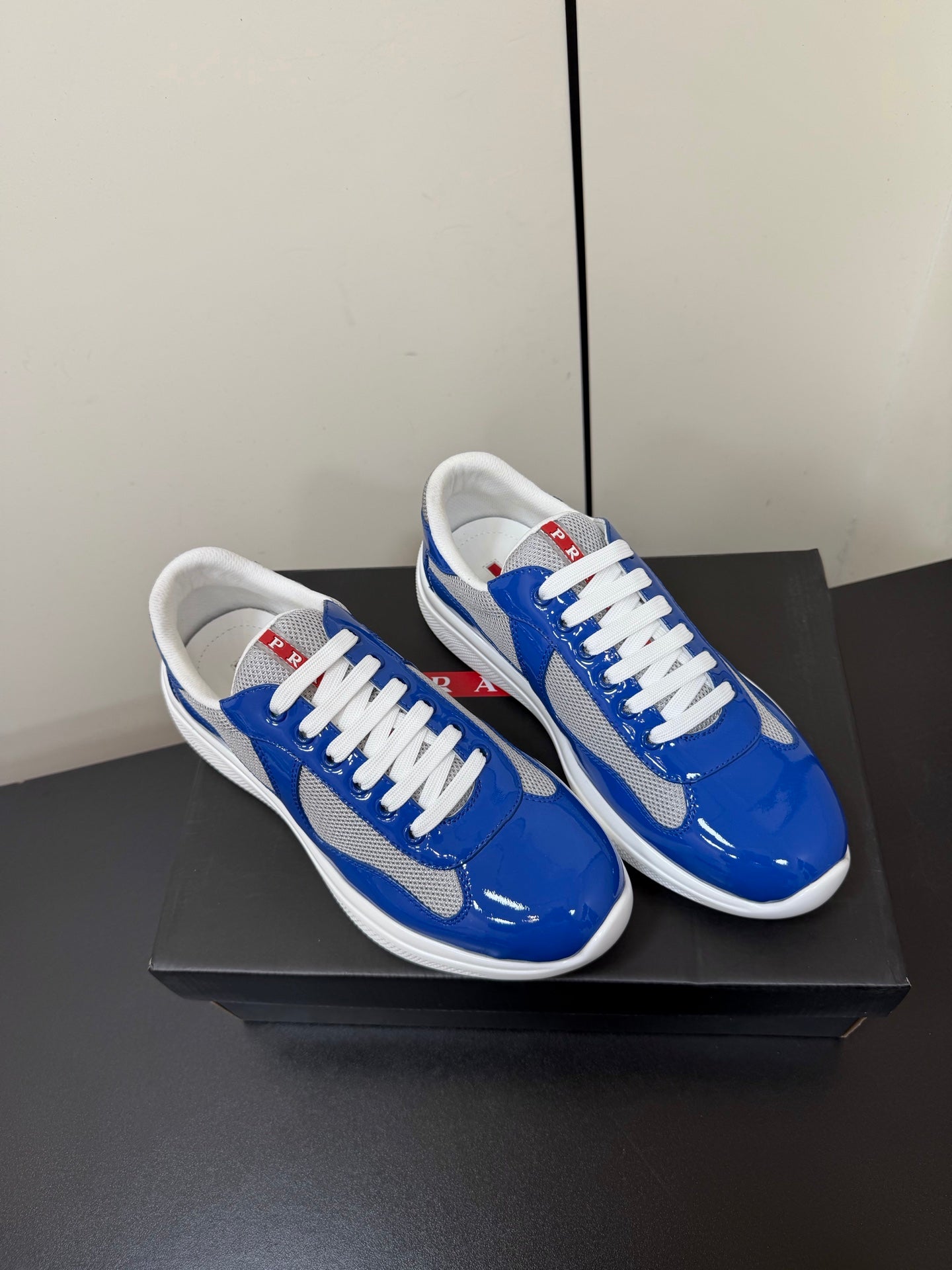 PRA 26S Casual Sneakers Blue White Patent Leather 618924