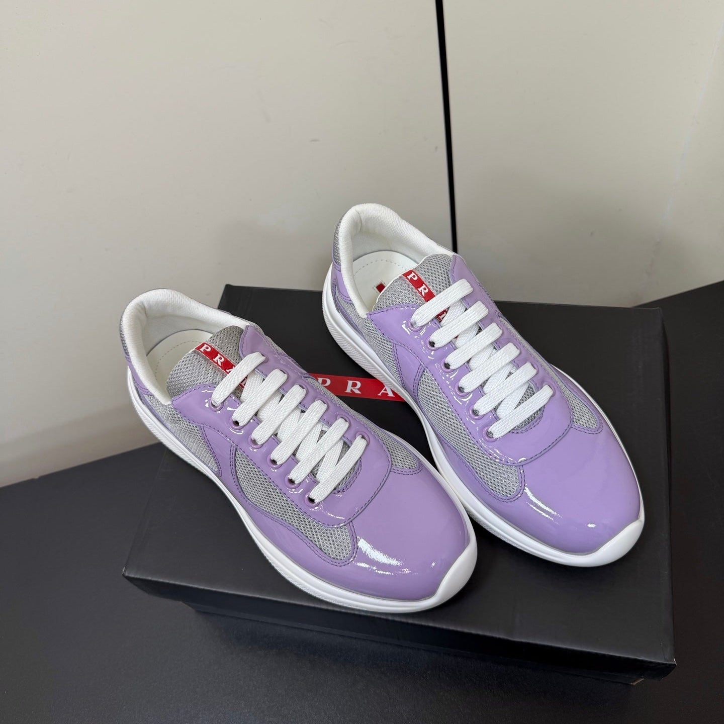 PRA 26S Casual Sneakers Light Purple Patent Leather 618925