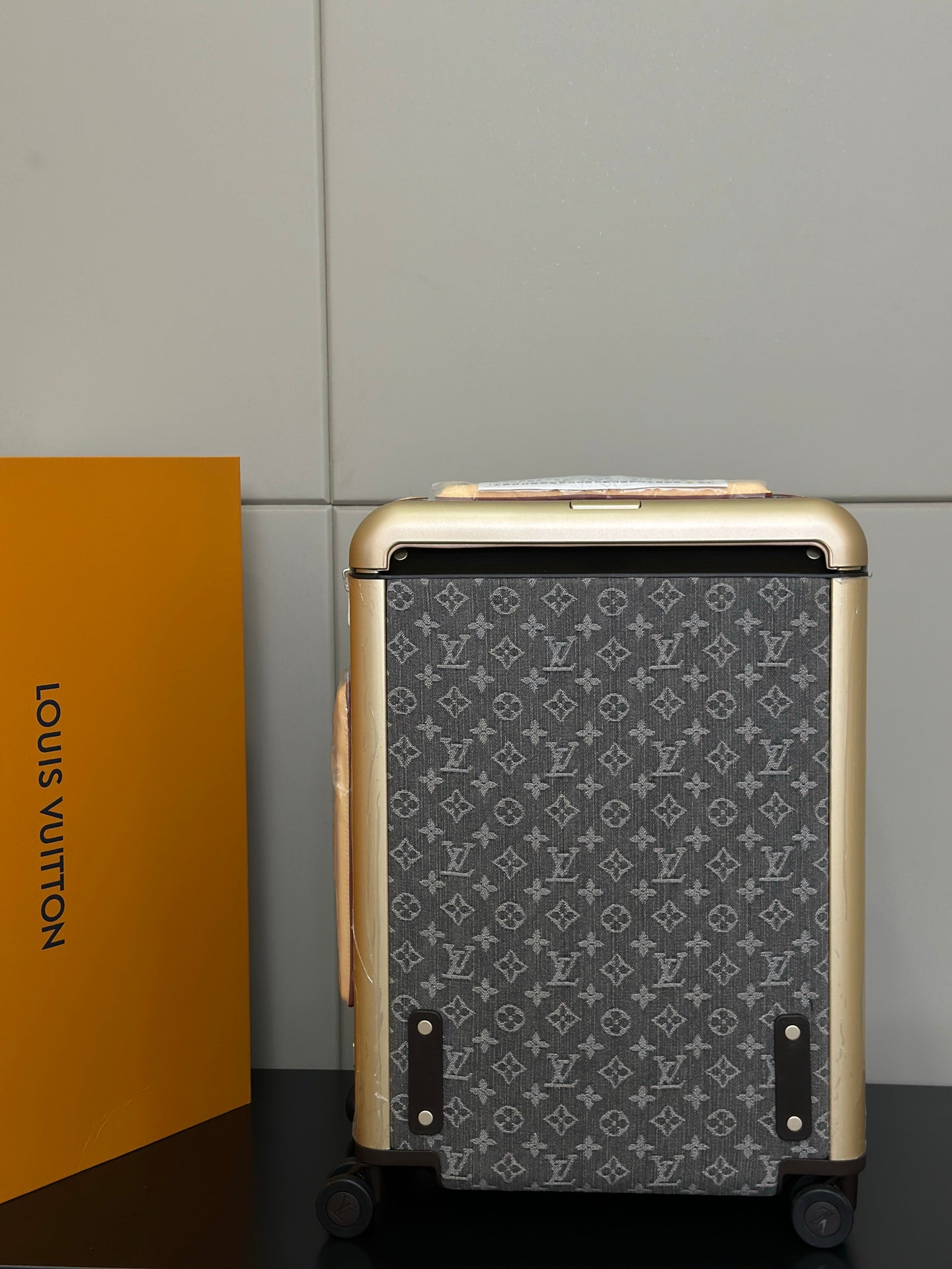 LV 2025 Horizon 55 Monogram Suitcase Cloudy Gray Denim Fabric 273842