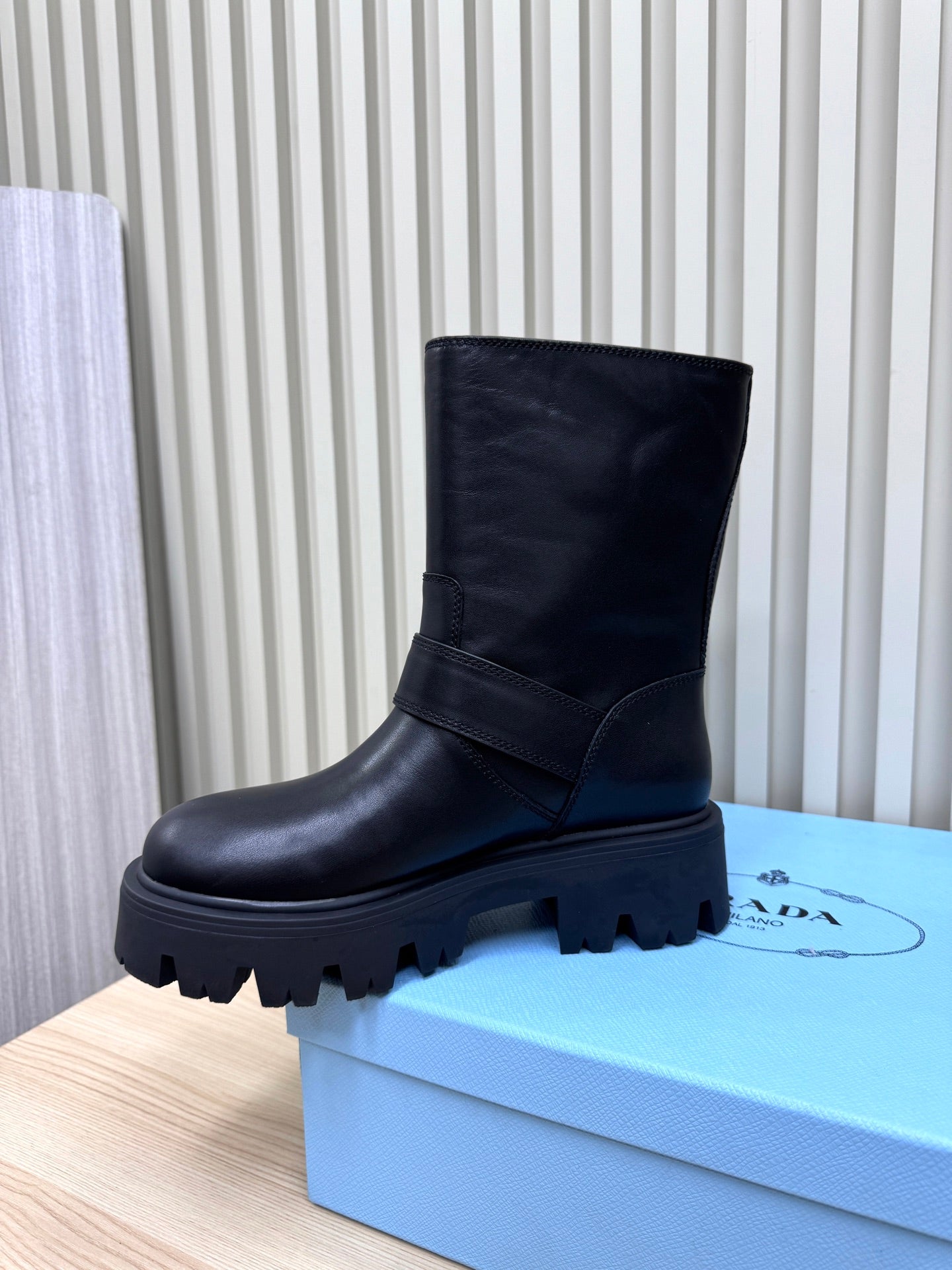 PRA Martin boots black sheepskin 443644