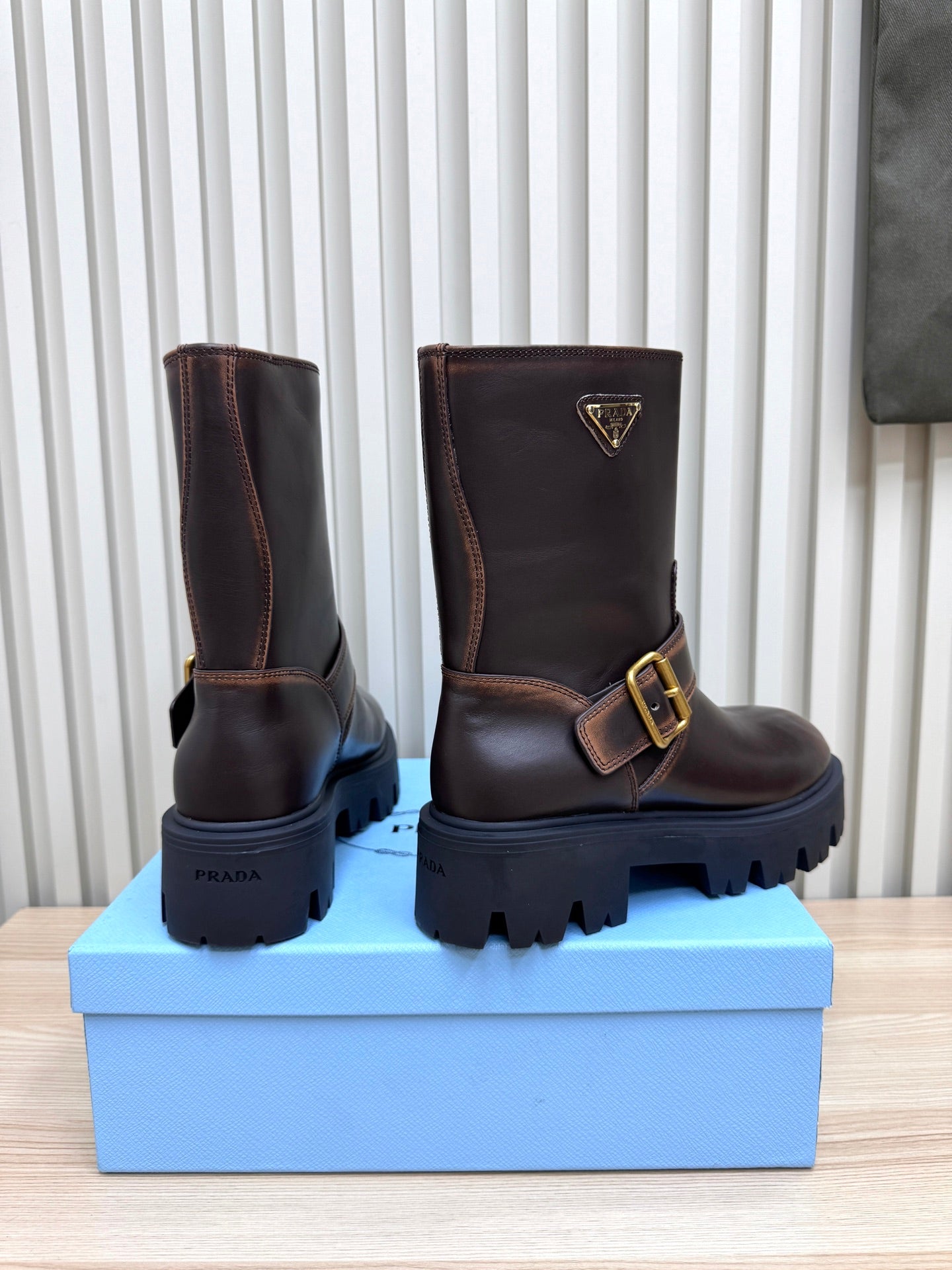 PRA Martin boots dark chocolate brown sheepskin 443645