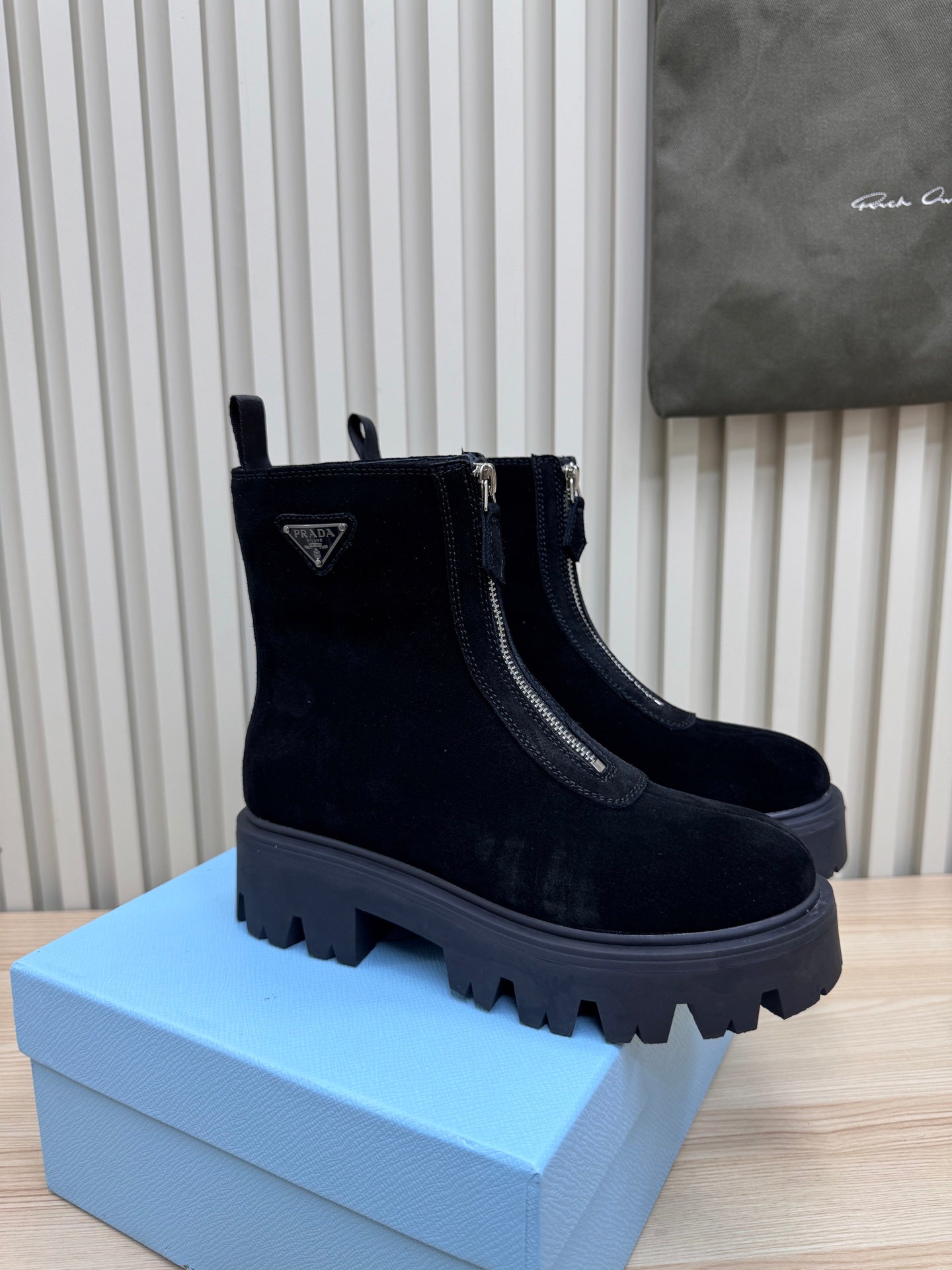 PRA Martin boots black suede 443647