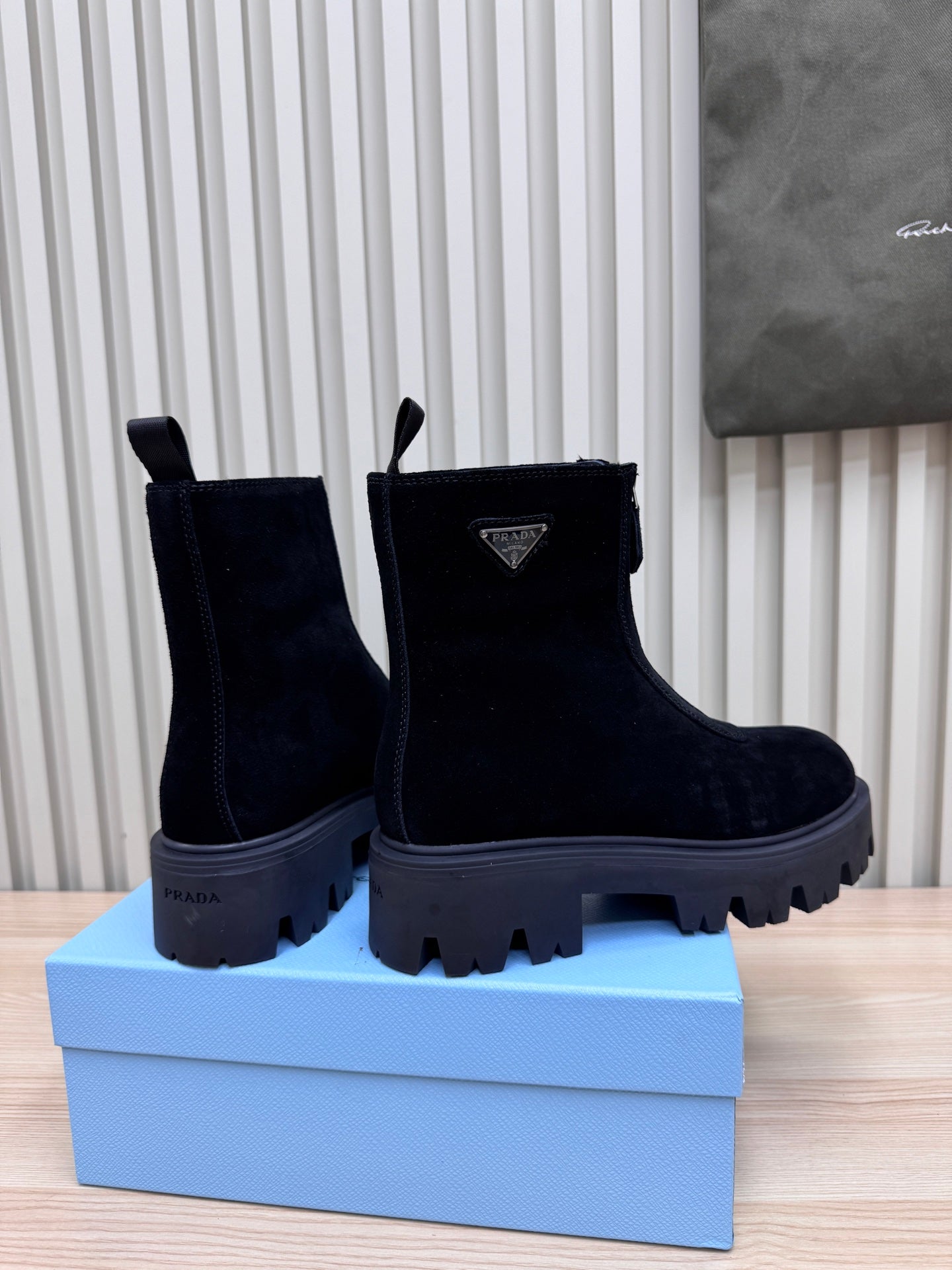 PRA Martin boots black suede 443647