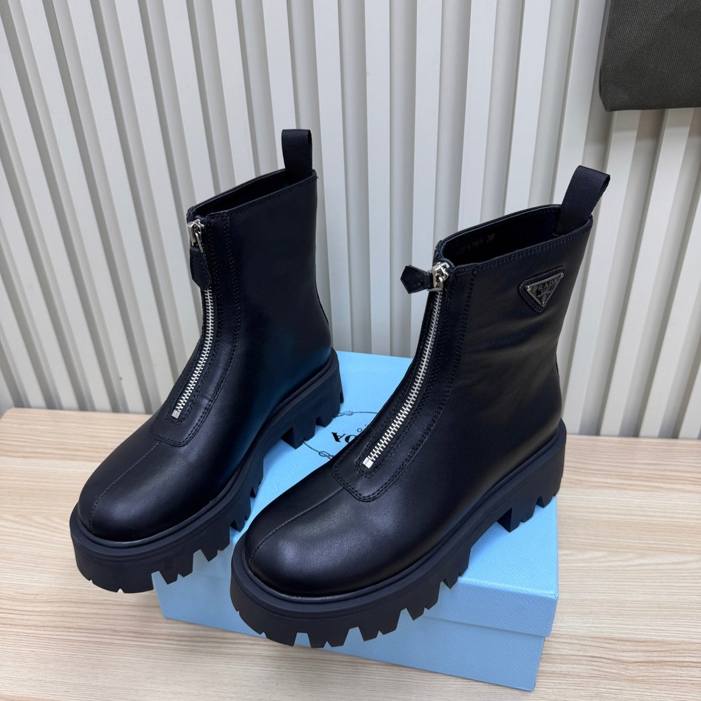 PRA Martin boots black sheepskin 443650