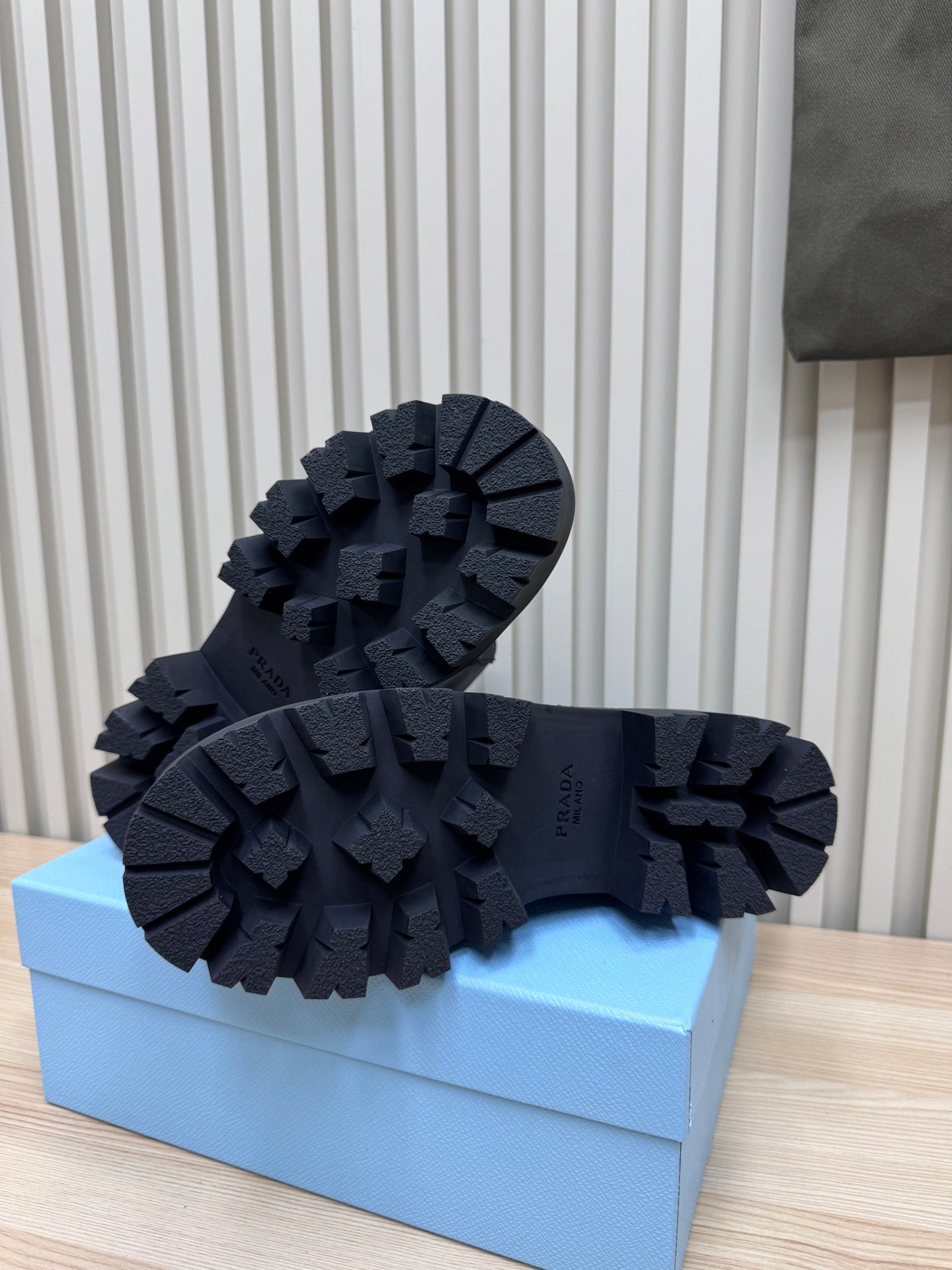 PRA Martin boots black sheepskin 443650