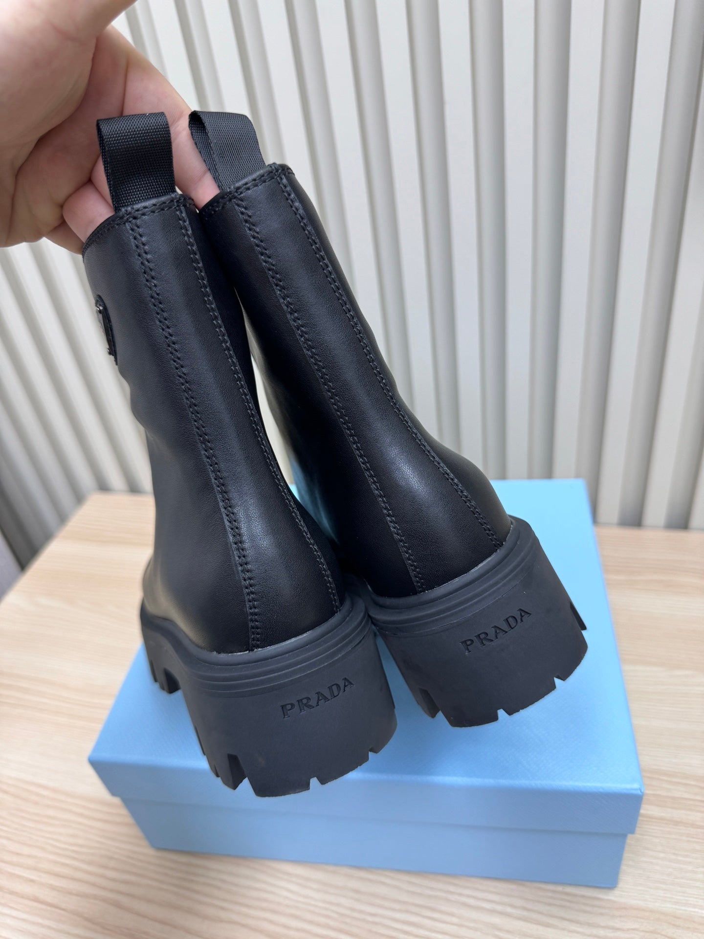 PRA Martin boots black sheepskin 443650