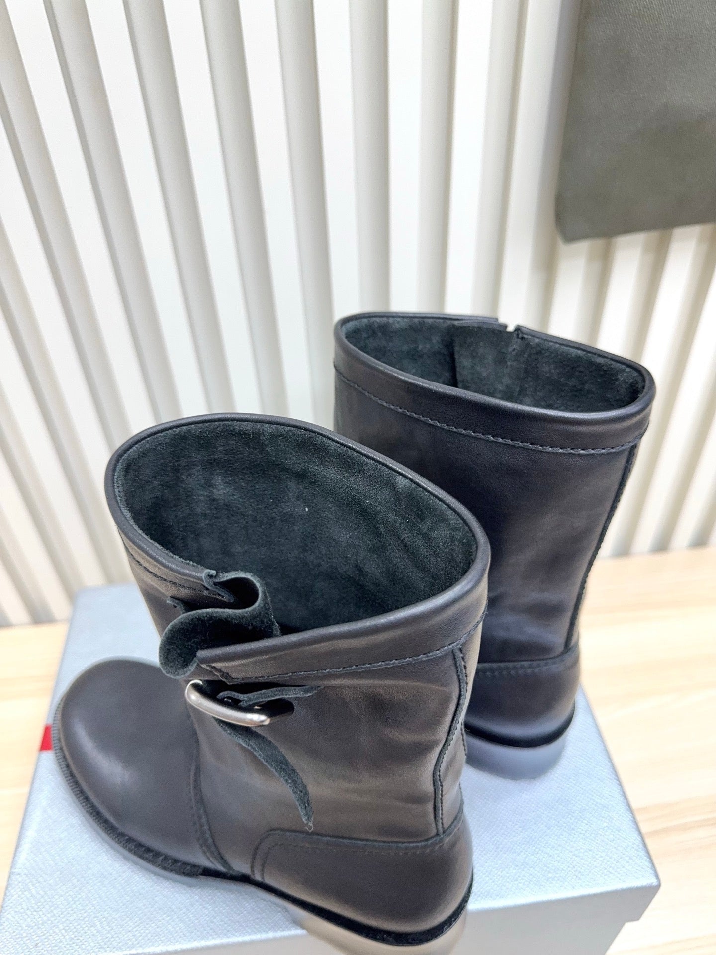 PRA Latest knight boots black sheepskin 443674