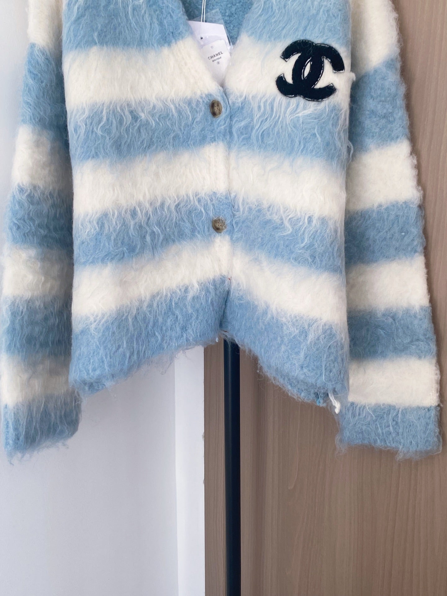 Chanel 2025  Cardigan Blue mix White Wool 99270