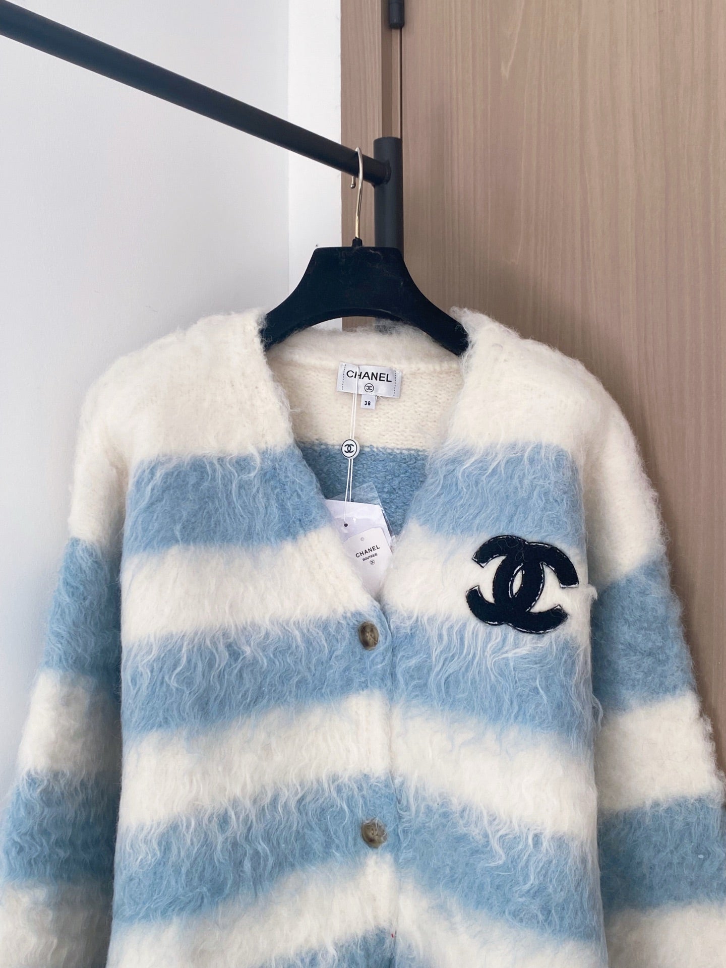 Chanel 2025  Cardigan Blue mix White Wool 99270