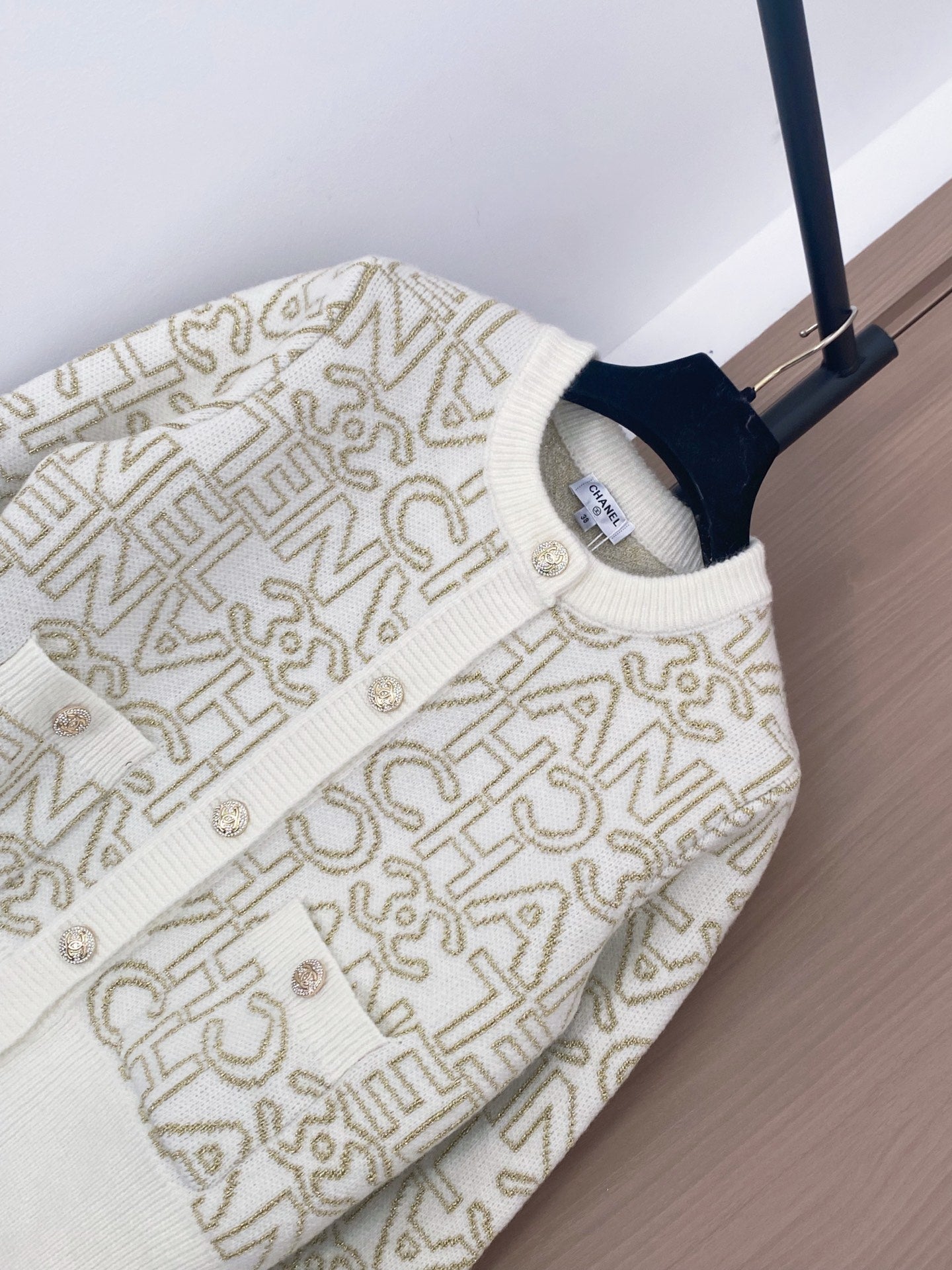 Chanel 2025 Cardigan Cream Cashmere 89260