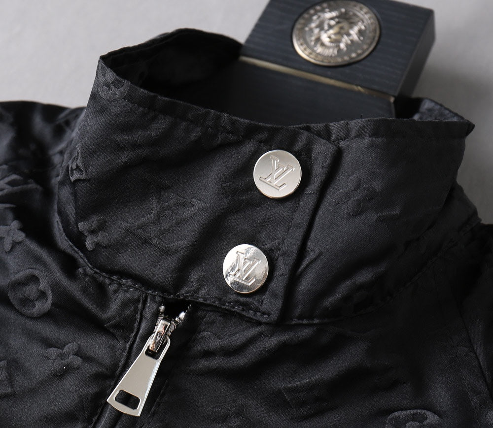 LV JACKET BLACK MONOGRAM 239000