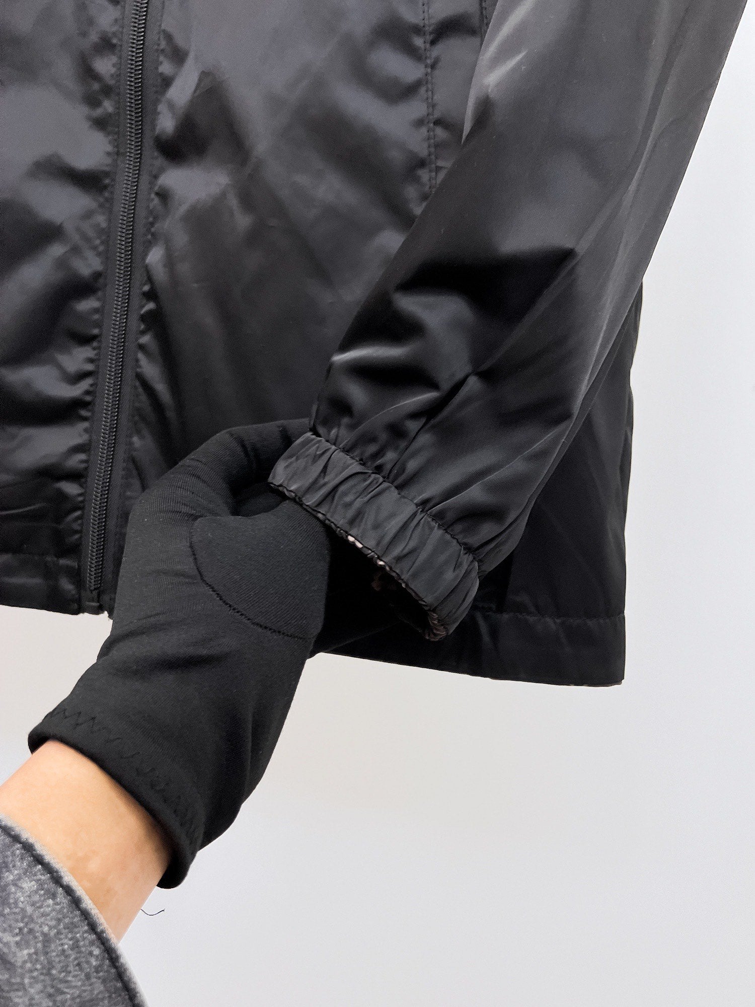 LV DOUBLE-SIDED JACKET BLACK AND BROWN 239023