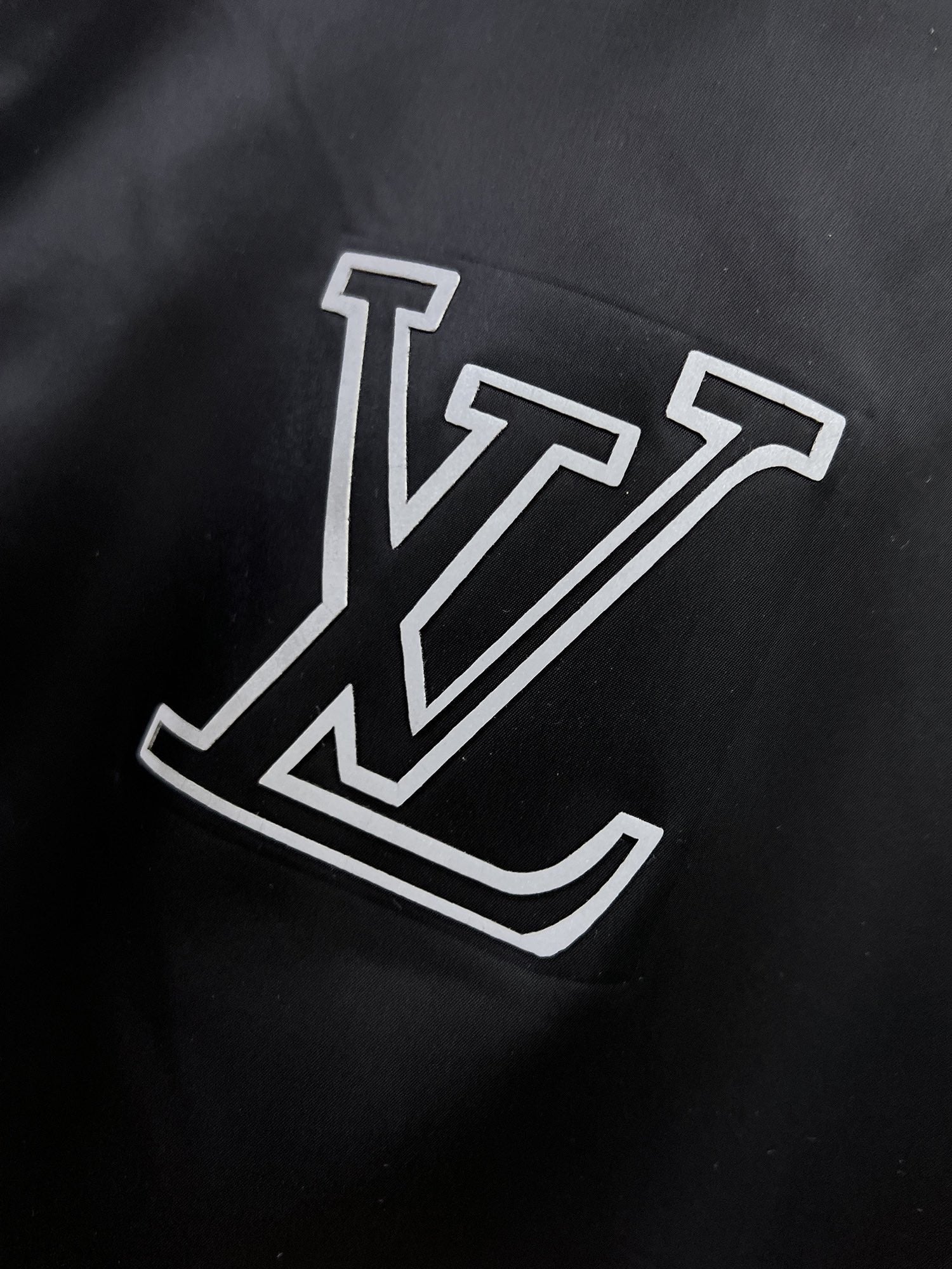 LV DOUBLE-SIDED JACKET BLACK AND BROWN 239023