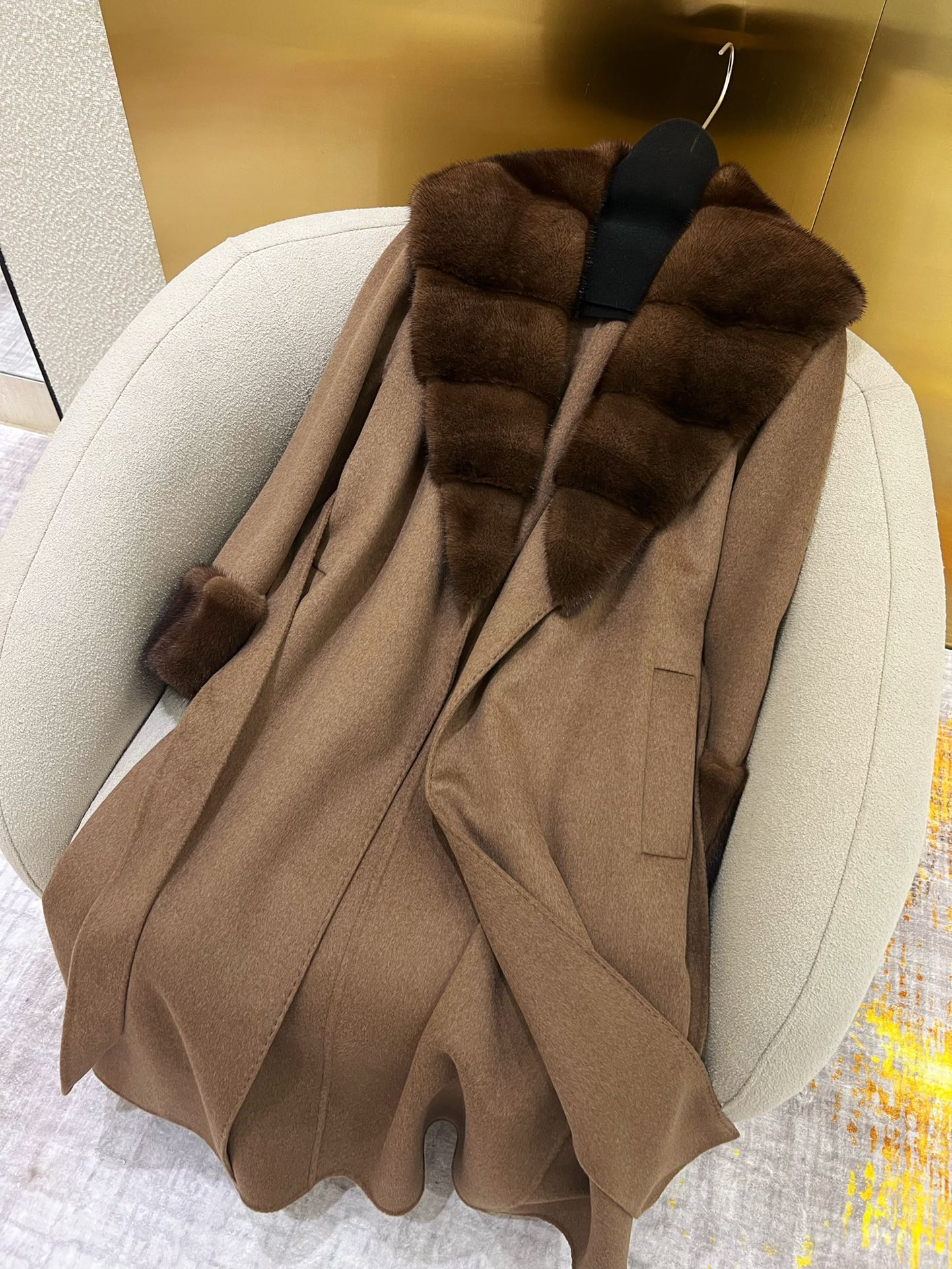 LP 25 Deep V-neck Long Coat Brown Cashmere Fur 303964