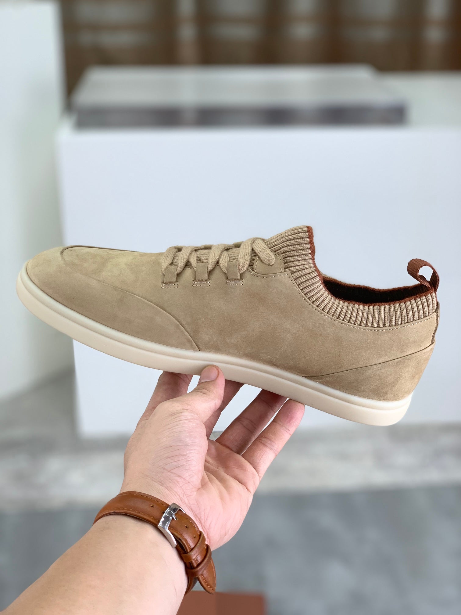 LP SOHO WALK TRAINERS IN WALNUT SUEDE