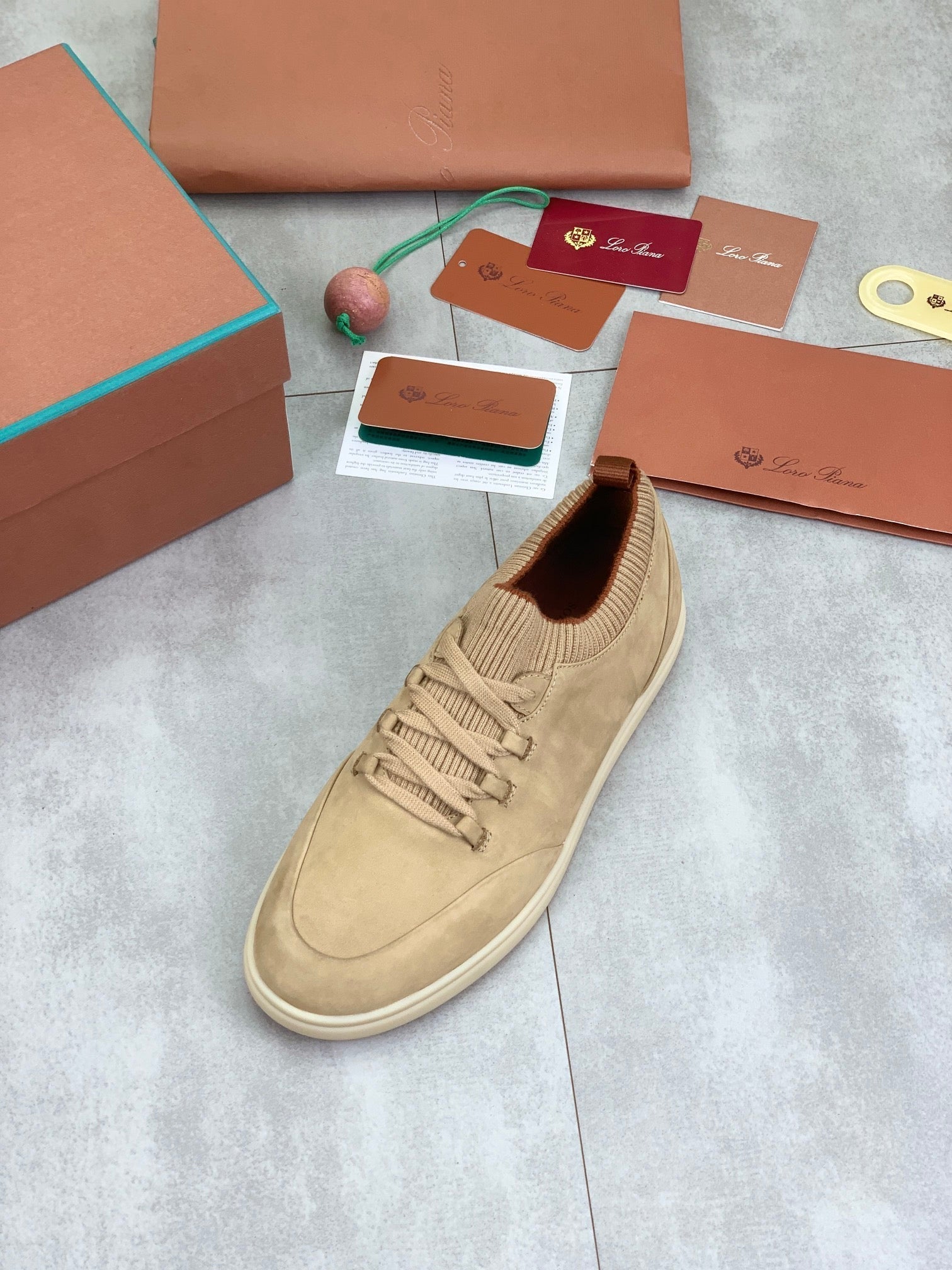 LP SOHO WALK TRAINERS IN WALNUT SUEDE