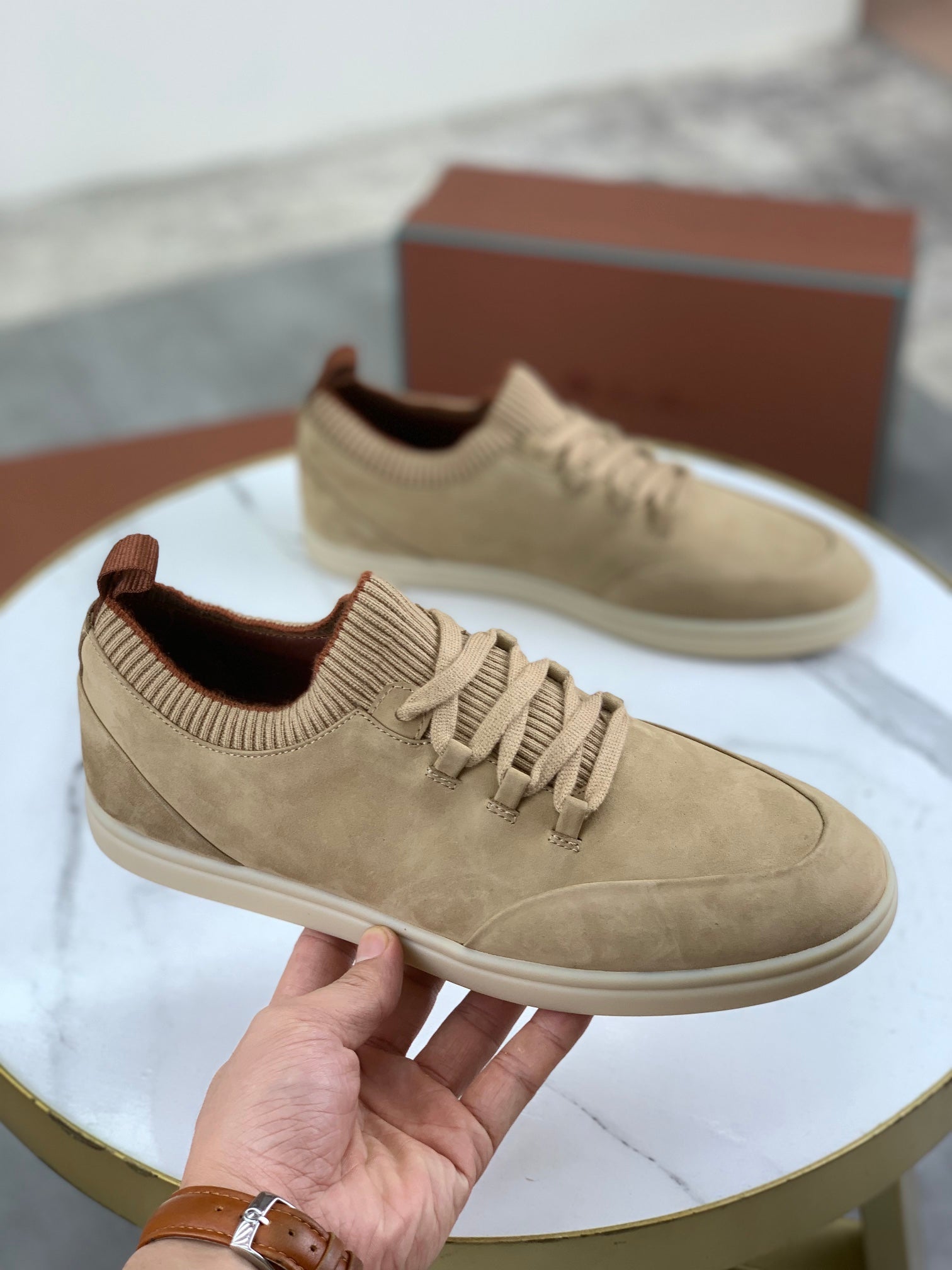 LP SOHO WALK TRAINERS IN WALNUT SUEDE