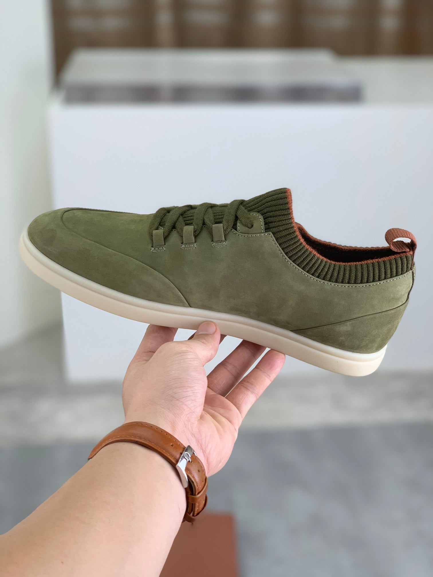 LP SOHO WALK TRAINERS IN OLIVE SUEDE