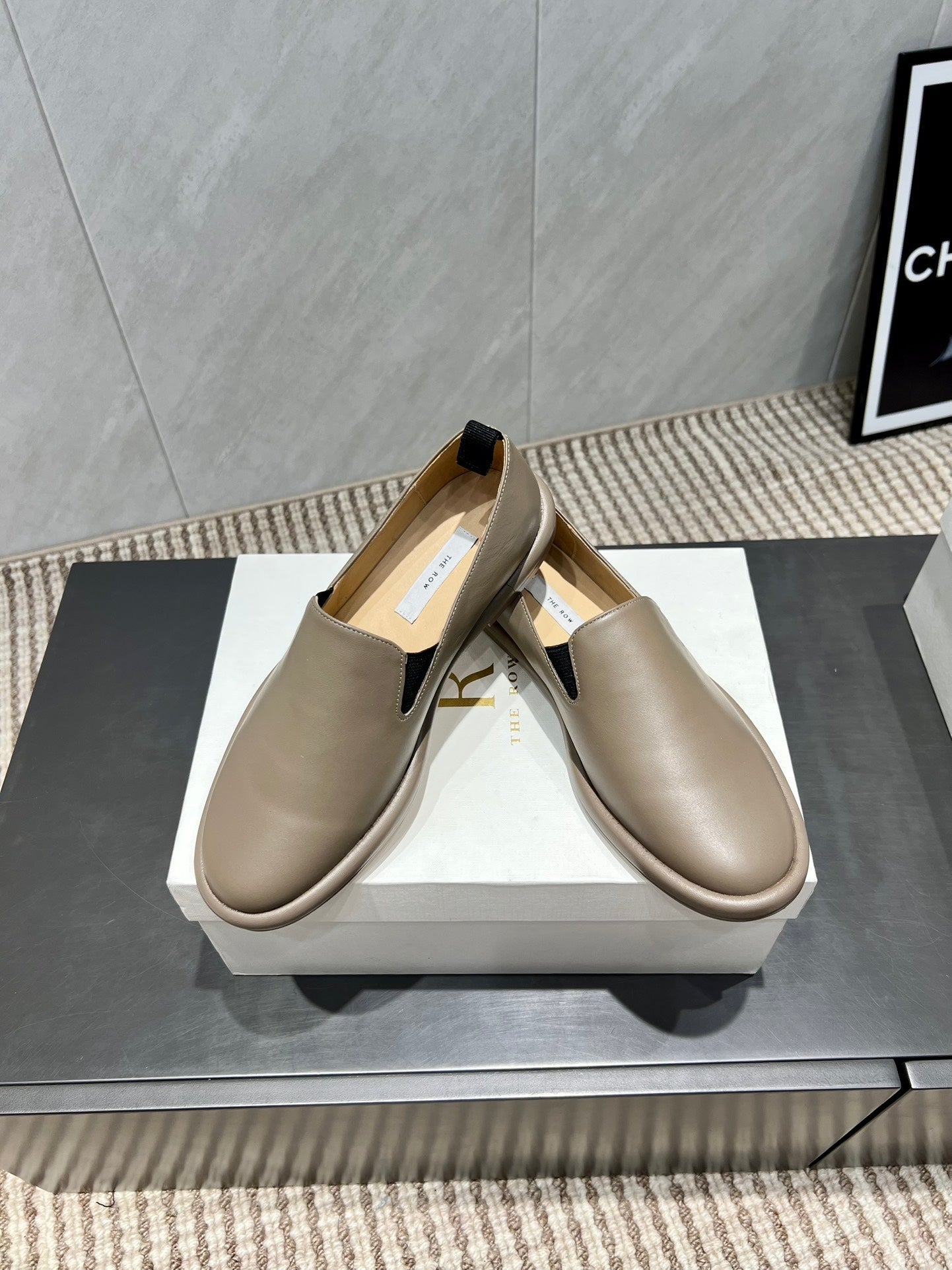 The Row 2025 Loafer Taupe Cowhide 540486