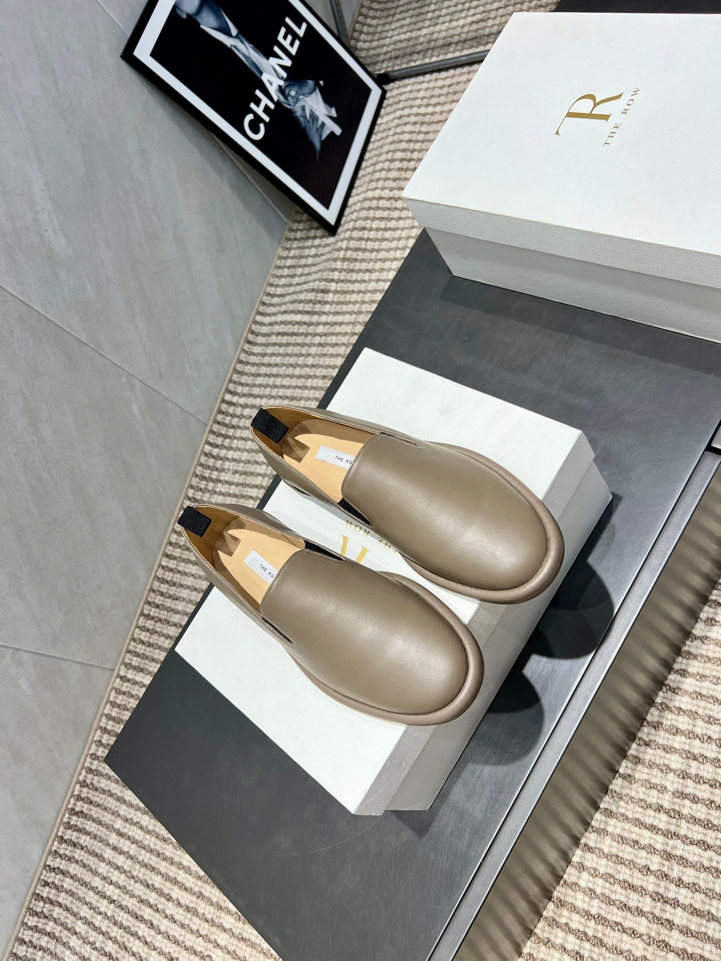 The Row 2025 Loafer Taupe Cowhide 540486