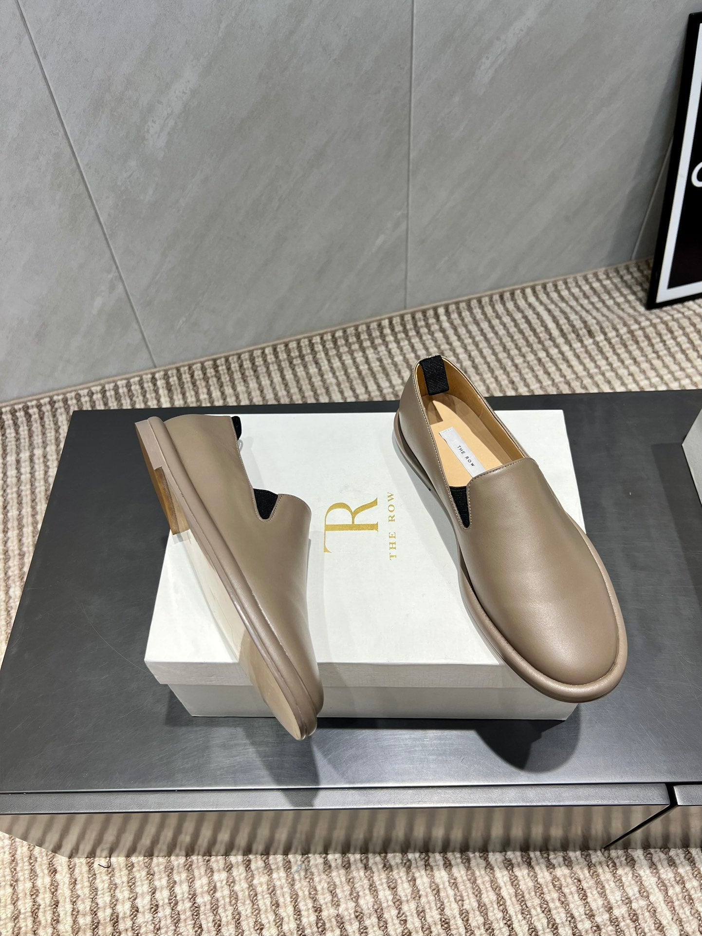 The Row 2025 Loafer Taupe Cowhide 540486