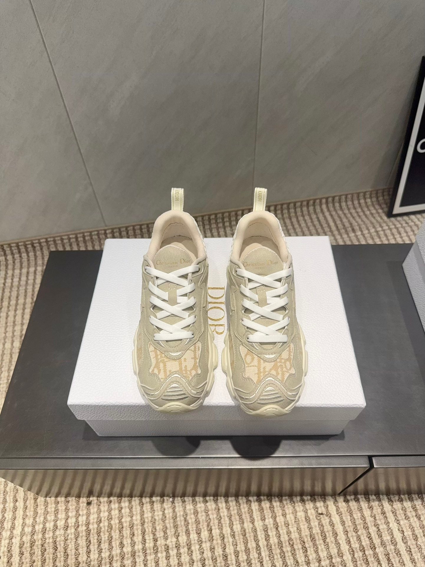 CD platform casual sneaker cream suede mesh 539675