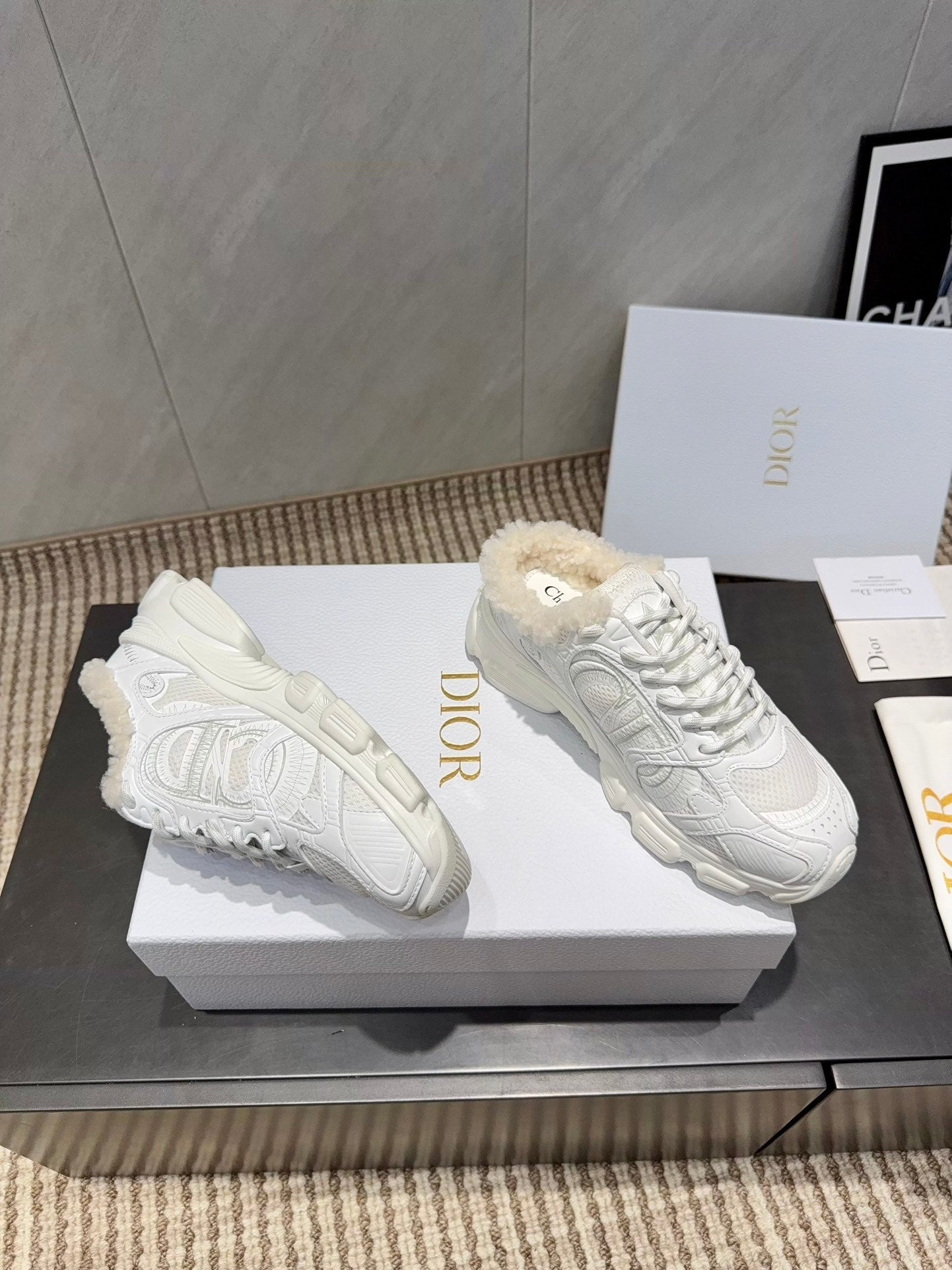 CD platform casual sneaker white wool suede mesh 539679