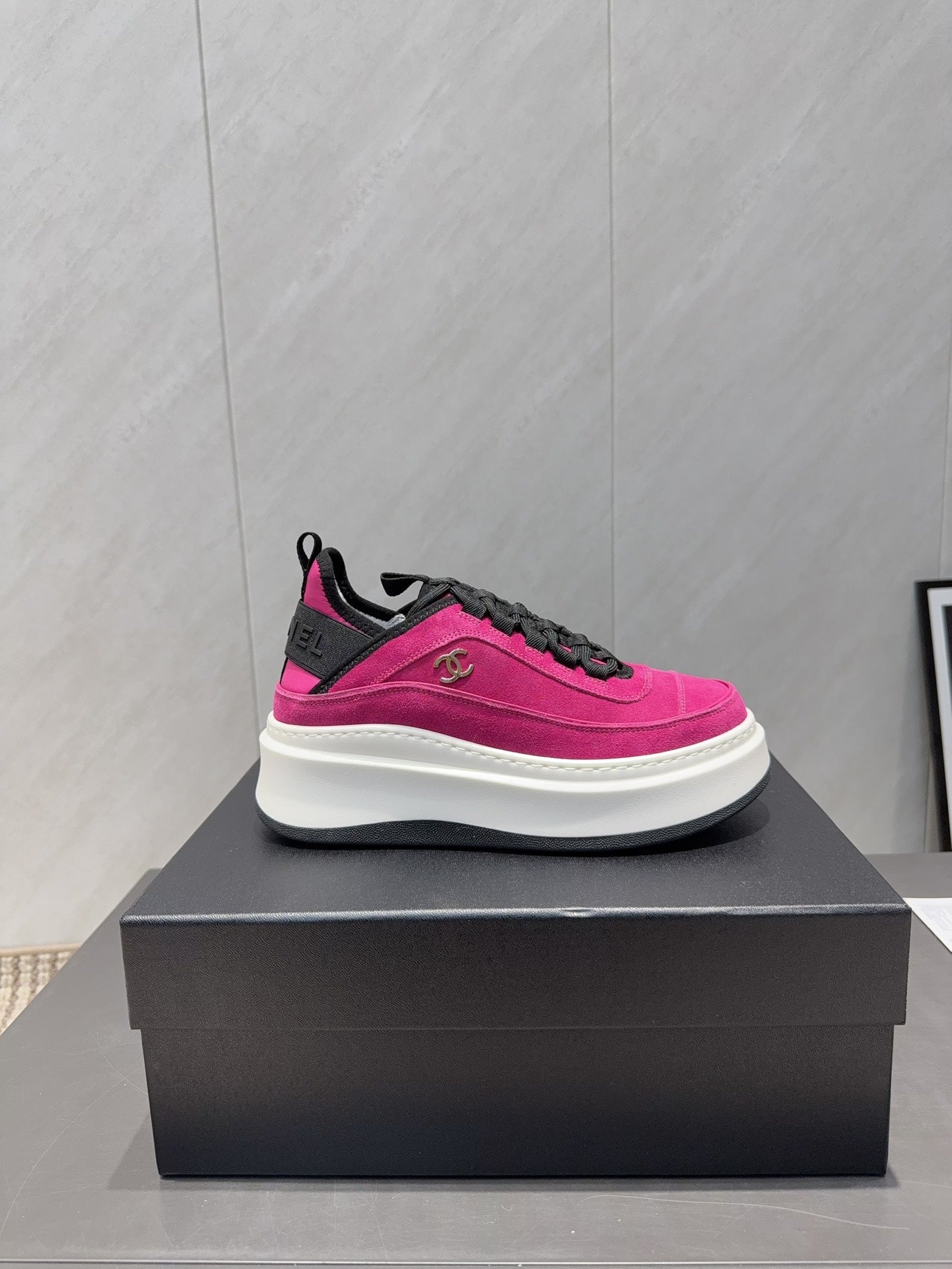 Chanel 25 Sneaker Pink White Black Suede 540278