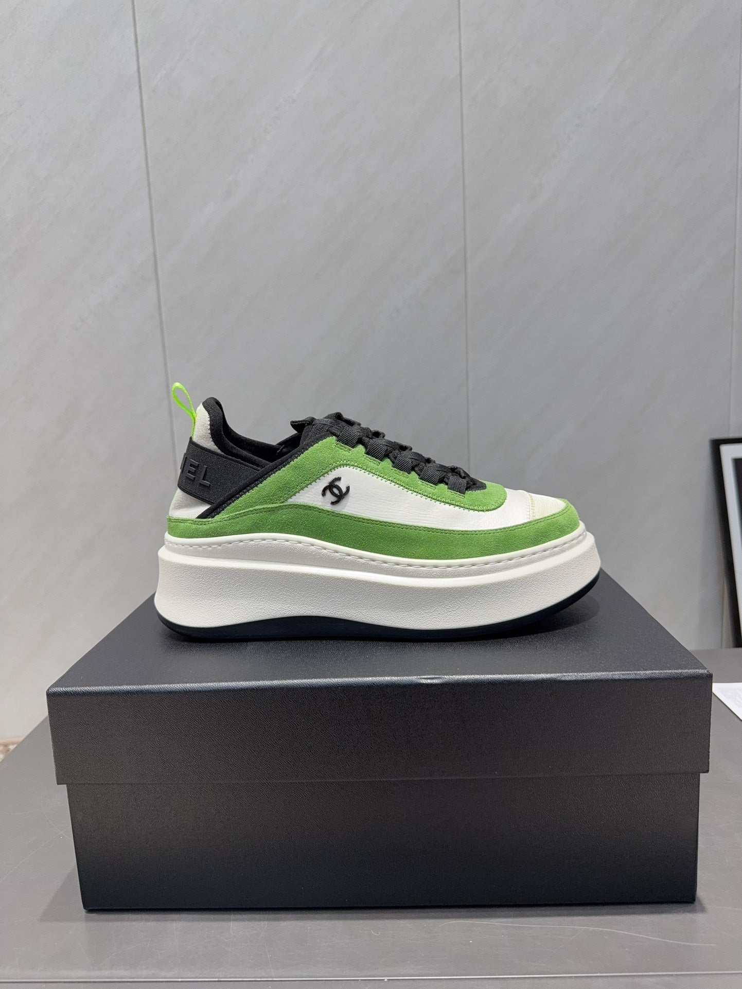 Chanel 25 Sneaker Green White Black Suede 540298