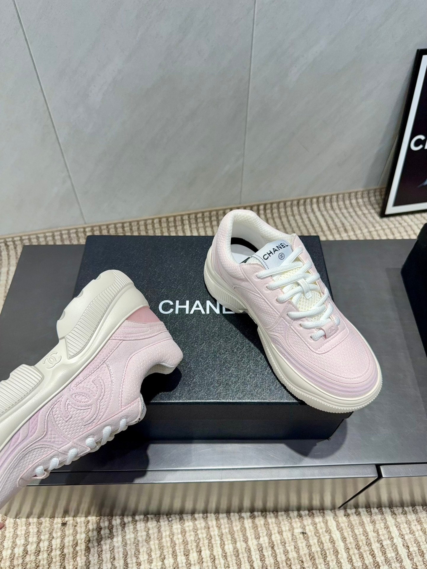 Chanel 25 Sneaker Pink White Mesh Fabric 540319