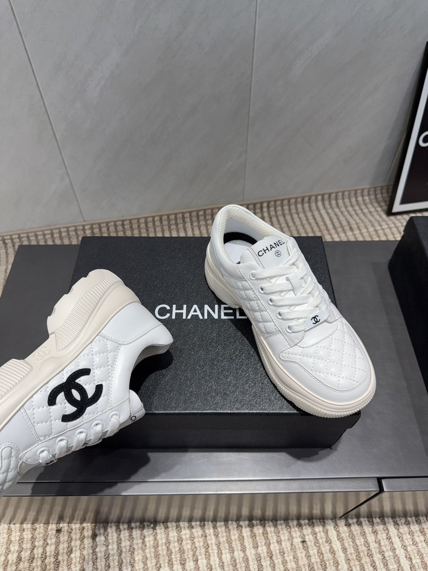 Chanel 25 Sneaker White Cowhide 540334
