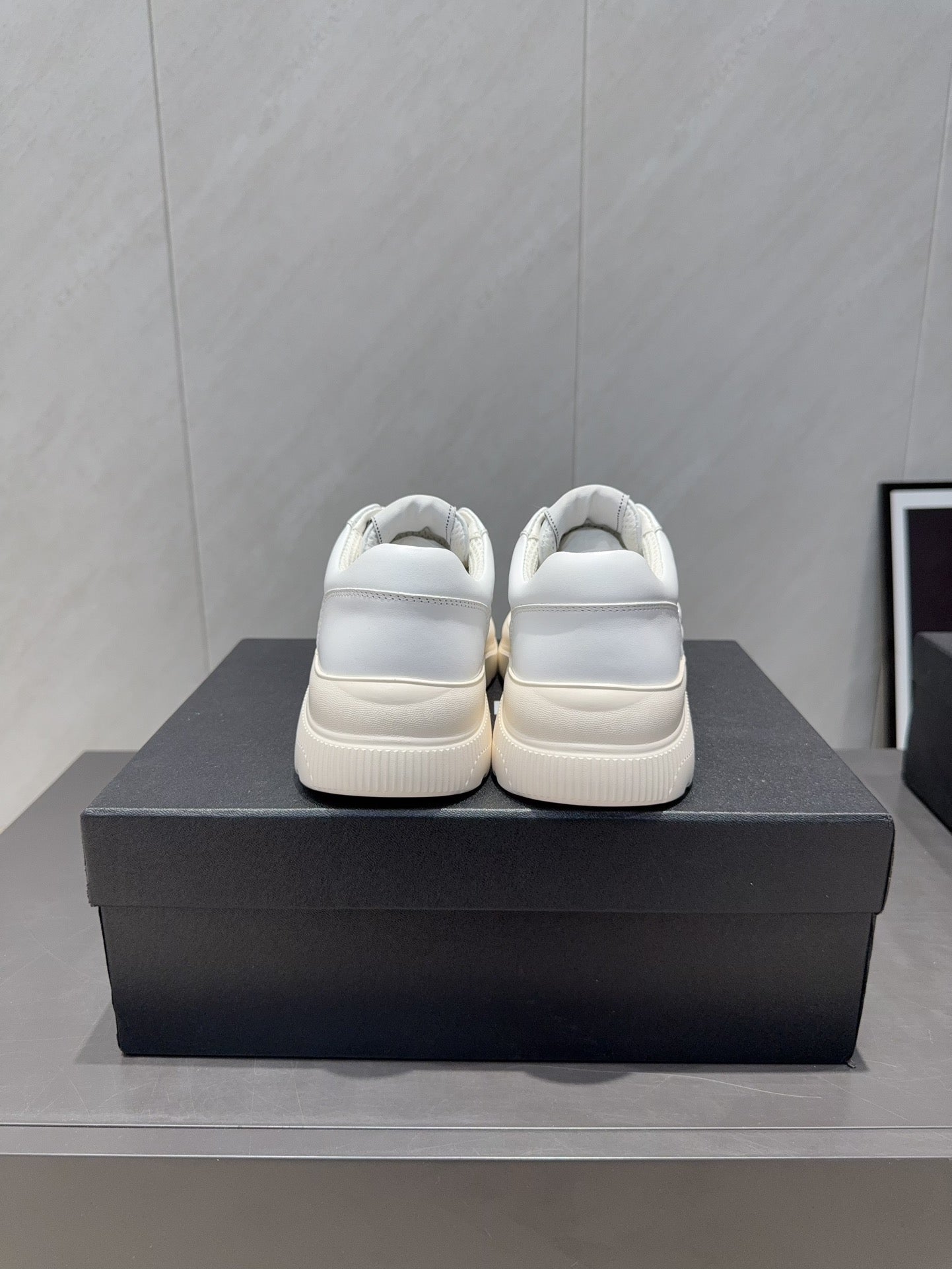 Chanel 25 Sneaker White Cowhide 540334