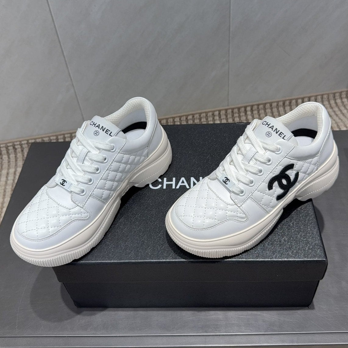 Chanel 25 Sneaker White Cowhide 540334