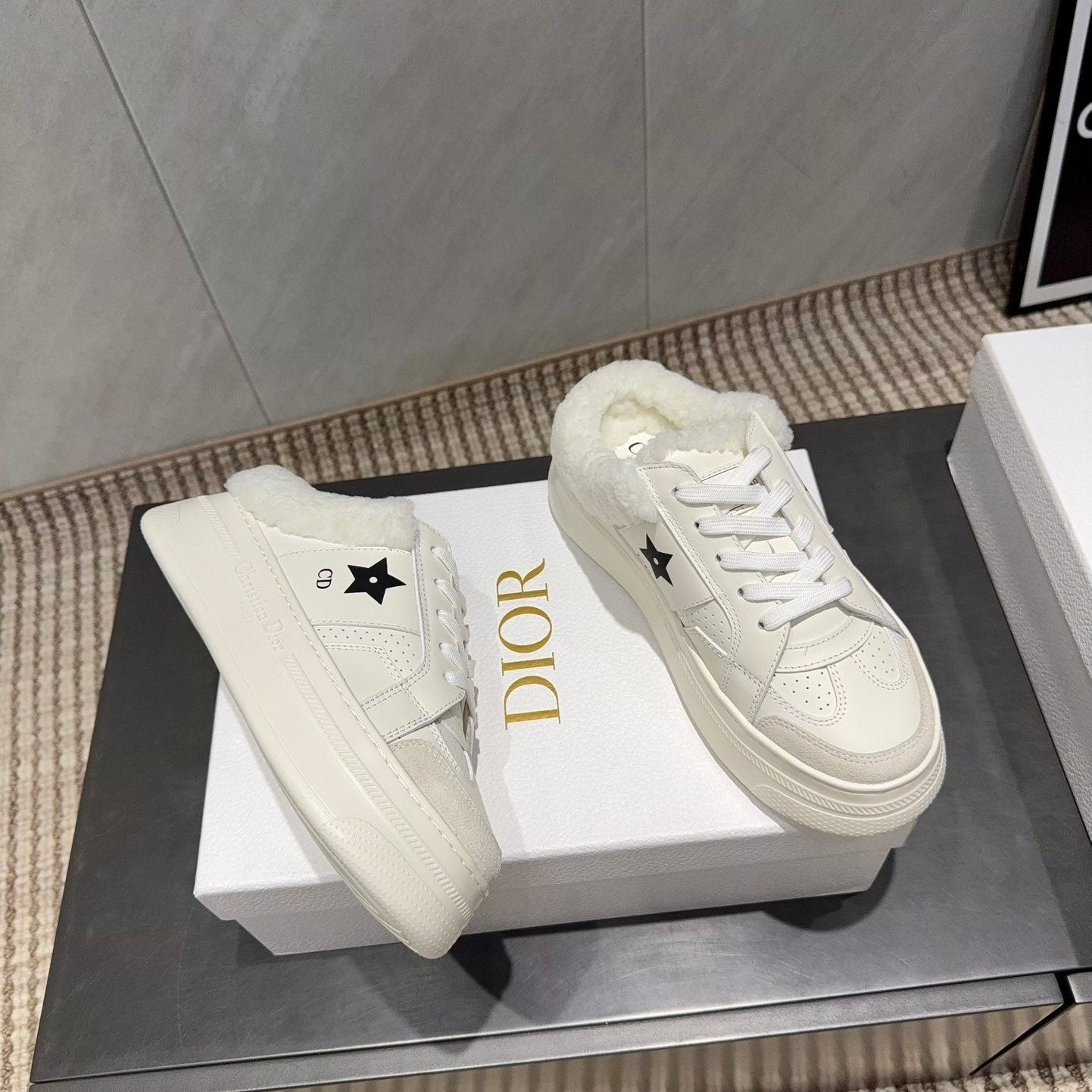 CD Star sneakers white cowhide wool 539688