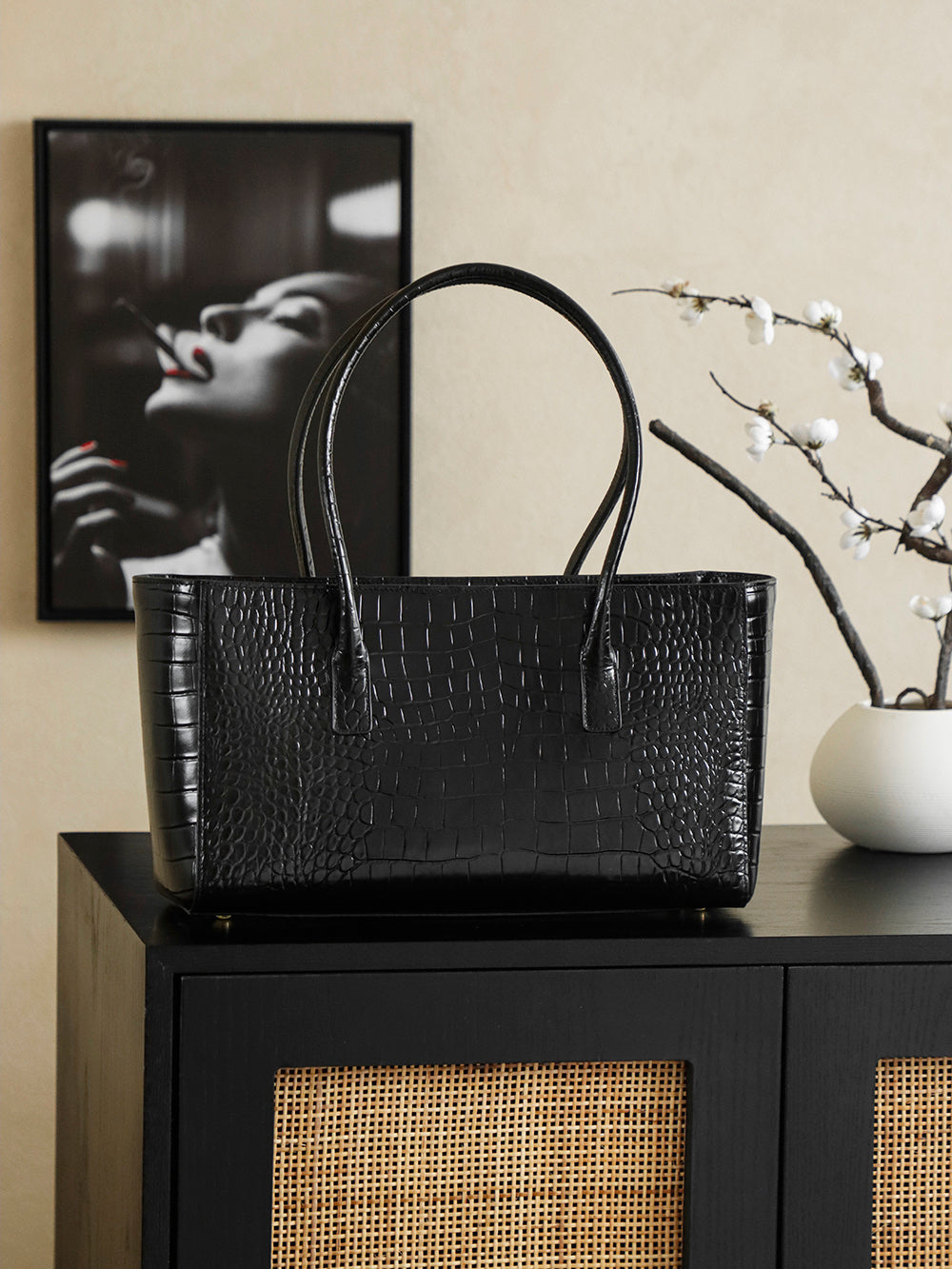 Chanel 25 Crocodile-embossed 40cm Bag Black Cowhide 322959