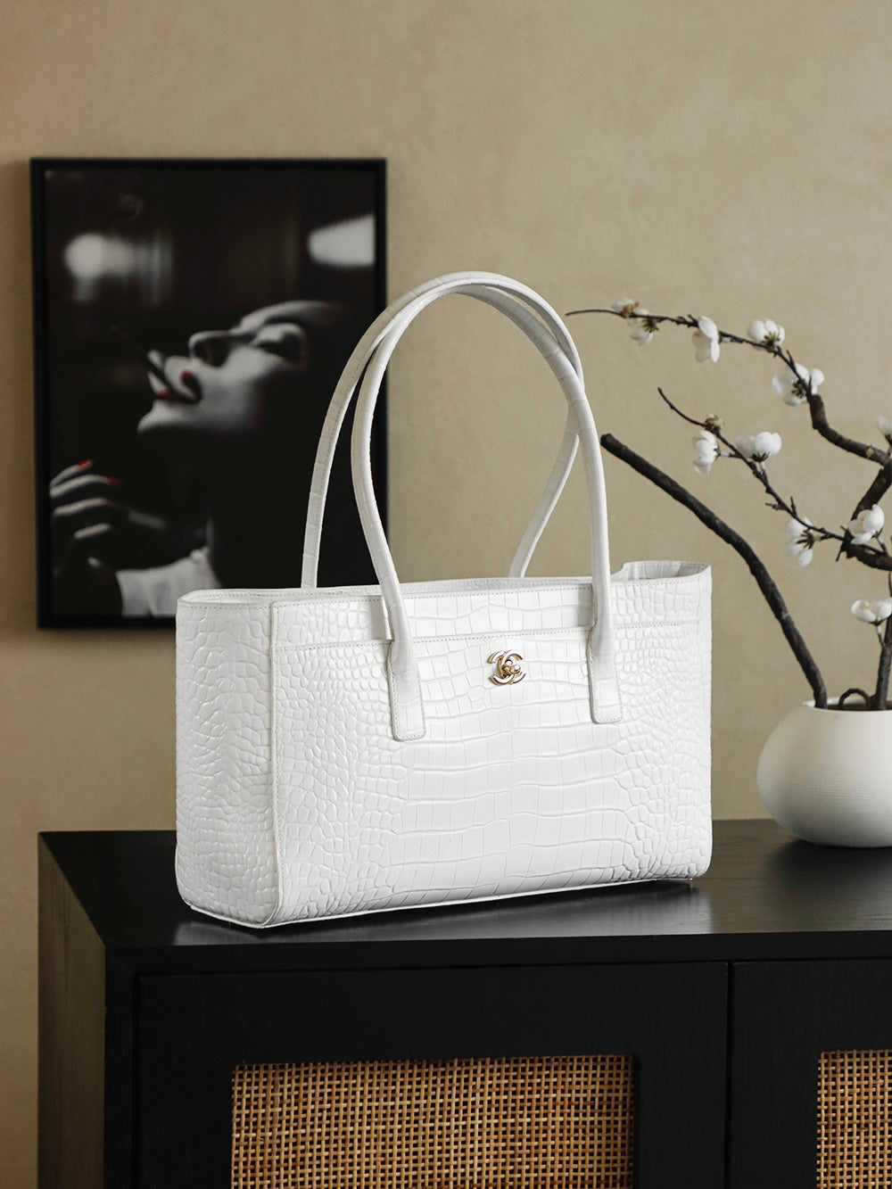 Chanel 25 Crocodile-embossed 40cm Bag White Cowhide 322960