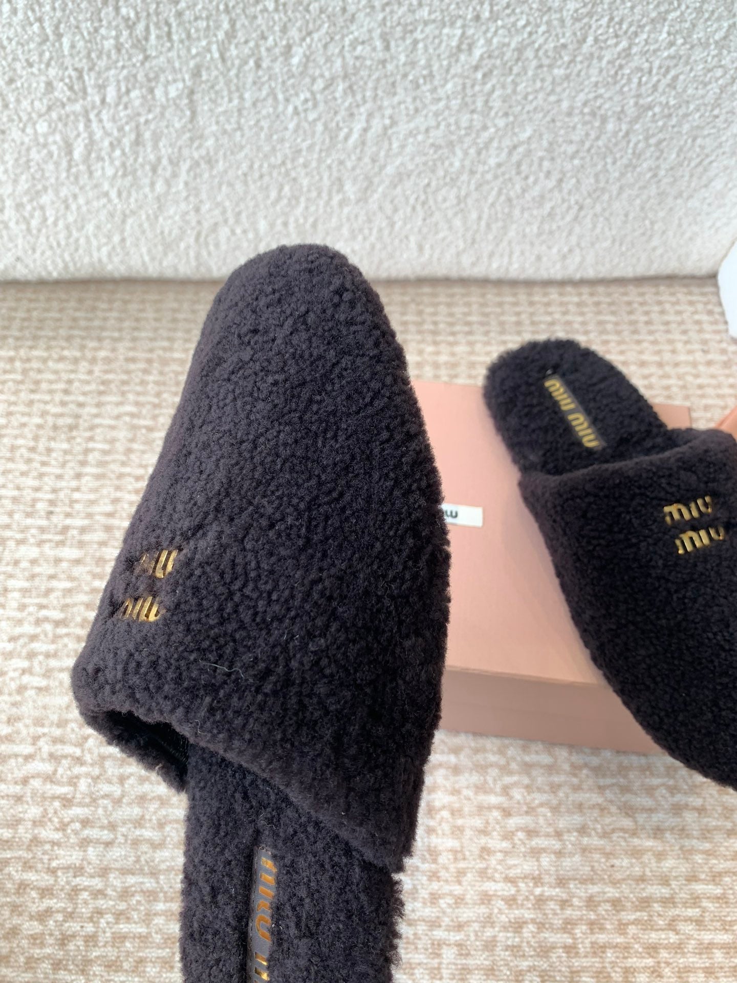 Miu Fur Slippers Black Wool